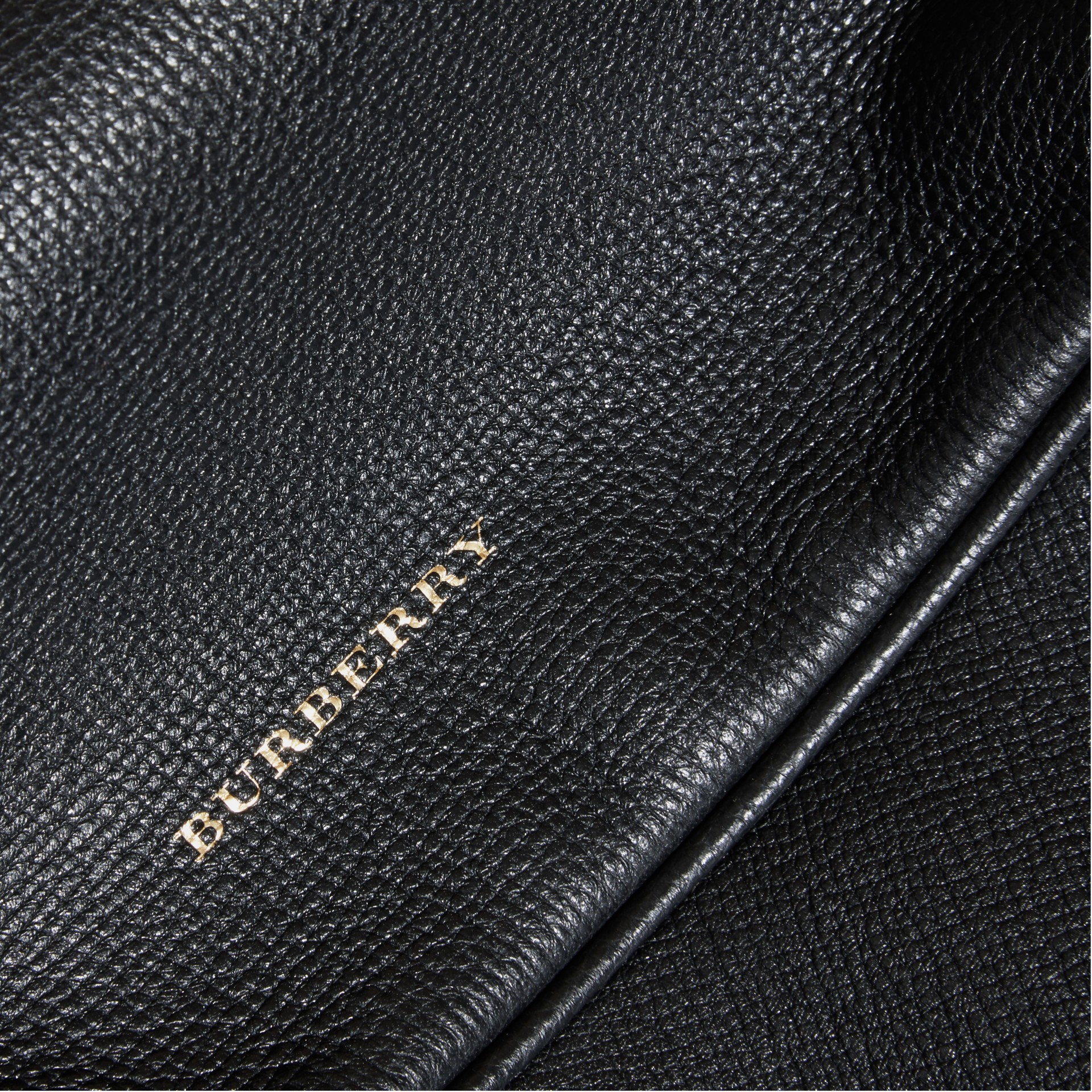 Medium Grainy Leather Tote Bag Black | Burberry