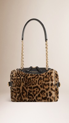 Bolsa Mini Bee de shearling com padrão animal print