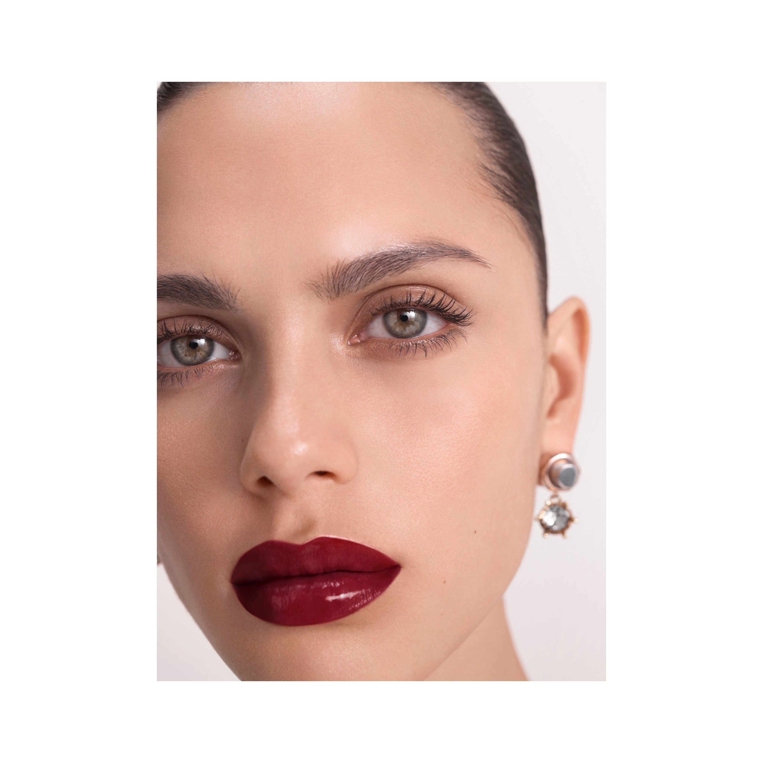 Burberry Kisses Lip Lacquer – Oxblood No.53 - Mulheres | Burberry® oficial - 2