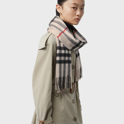 Burberry scarf outlet on sale