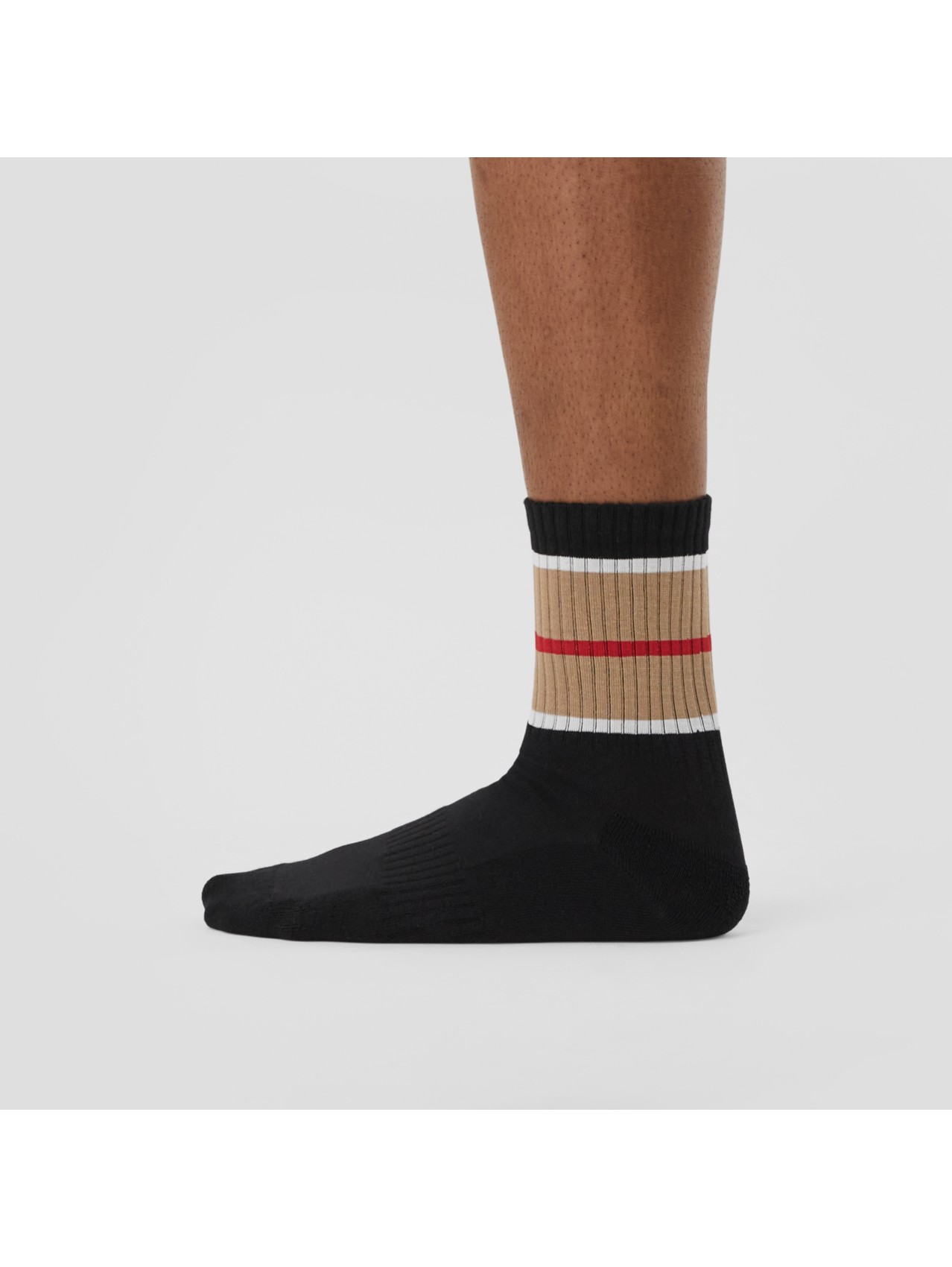 メンズ ソックス Burberry 公式サイト