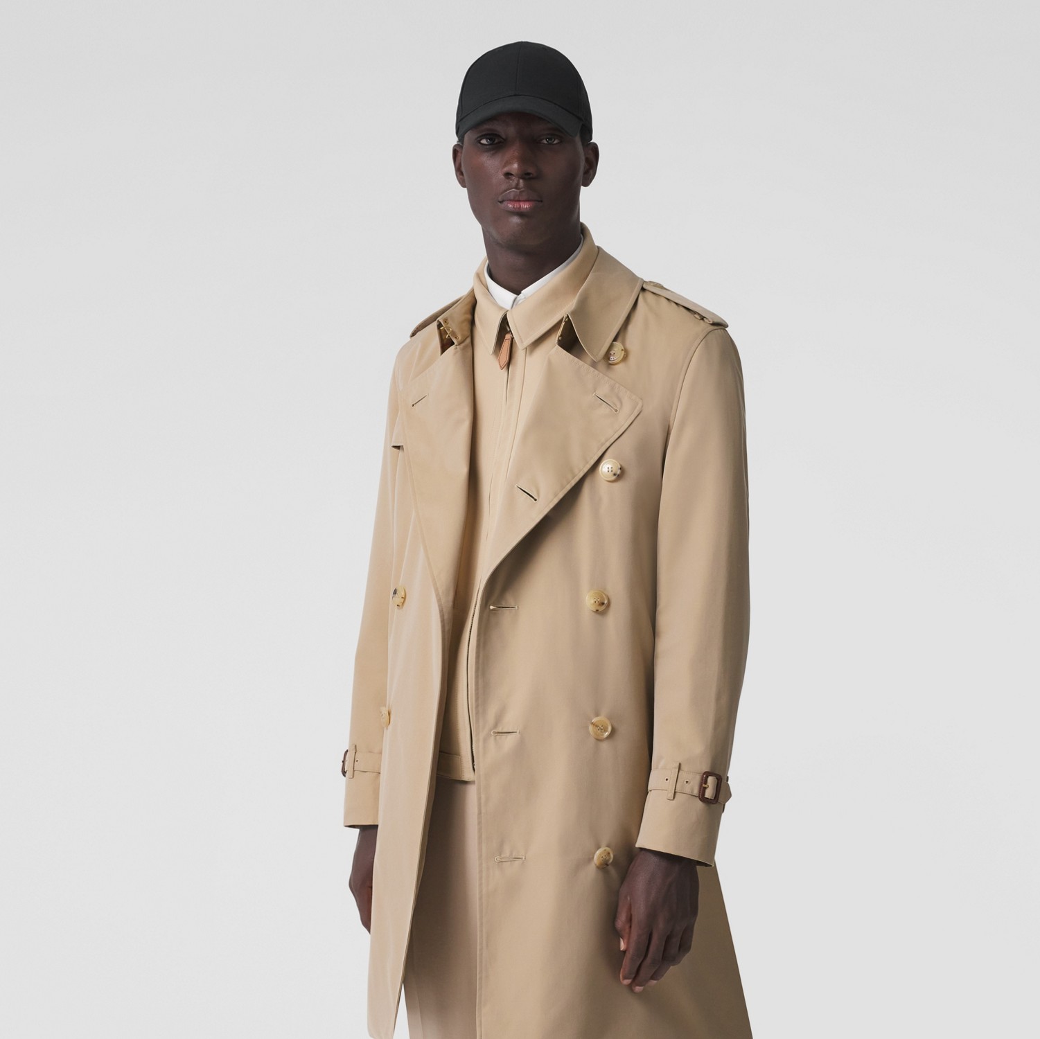 The Chelsea - Trench coat Heritage médio (Mel) - Homens | Burberry® oficial
