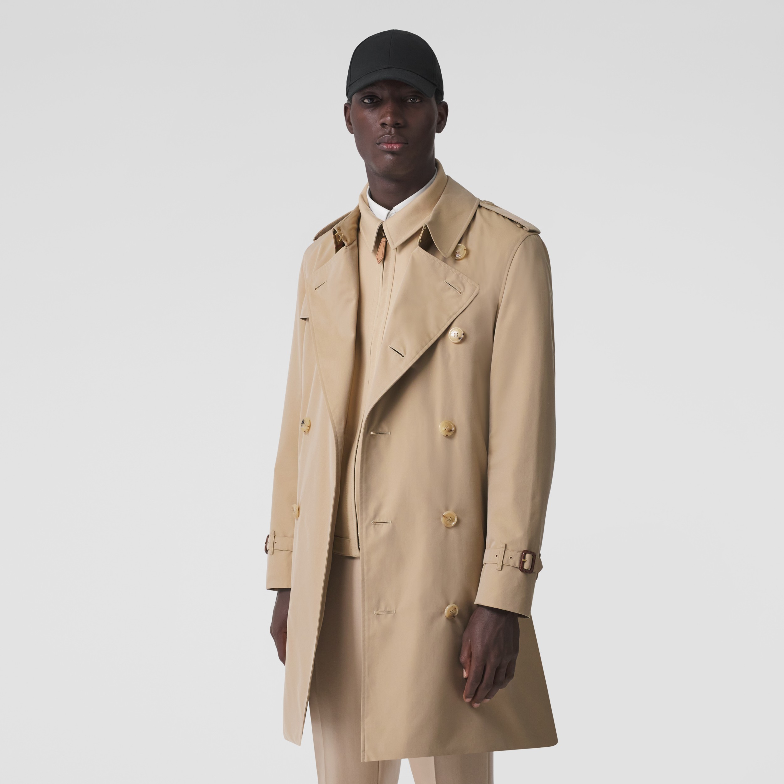 The Mid-Length Chelsea Heritage Trench Coat In Honey - Men | Burberry®  Official
