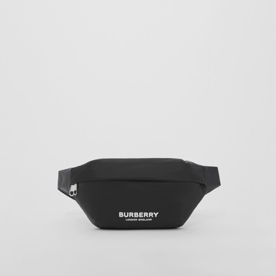 ロゴプリント ナイロン ソニー バムバッグ (ブラック) - メンズ | Burberry®公式サイト