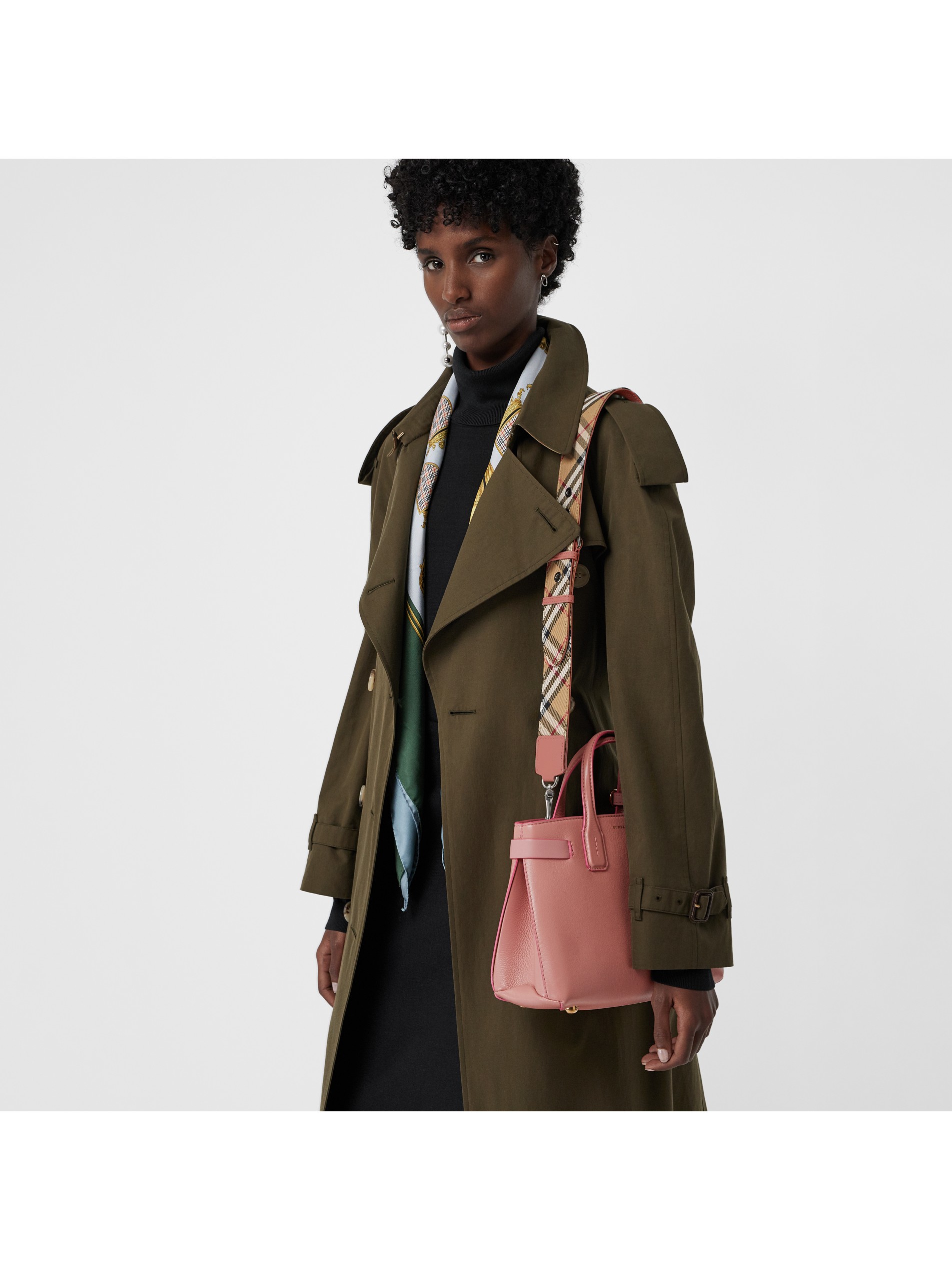 dusty rose the small banner in leather and vintage check image31