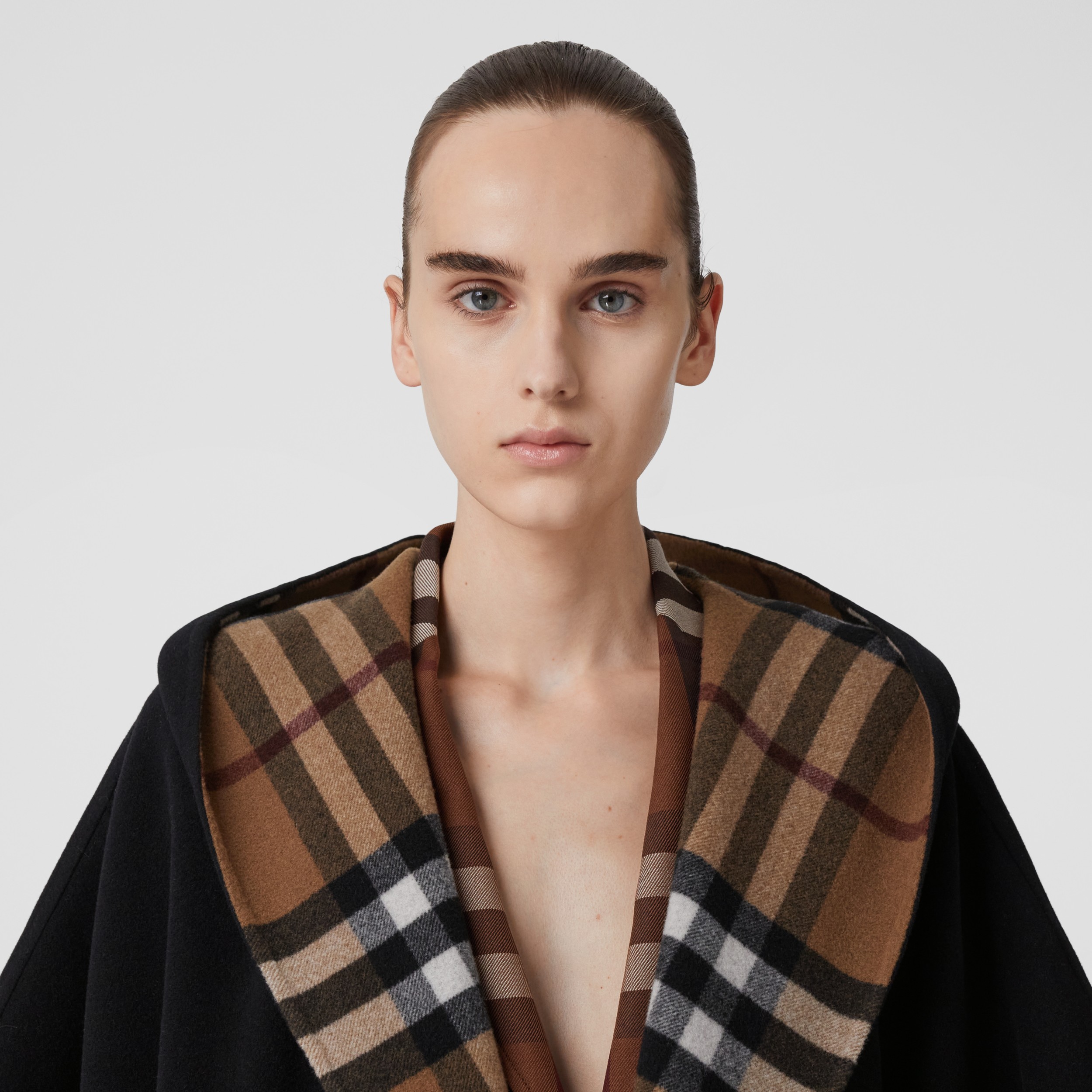Reversible Check Wool Hooded Cape in Birch Brown | Burberry® Official - 2