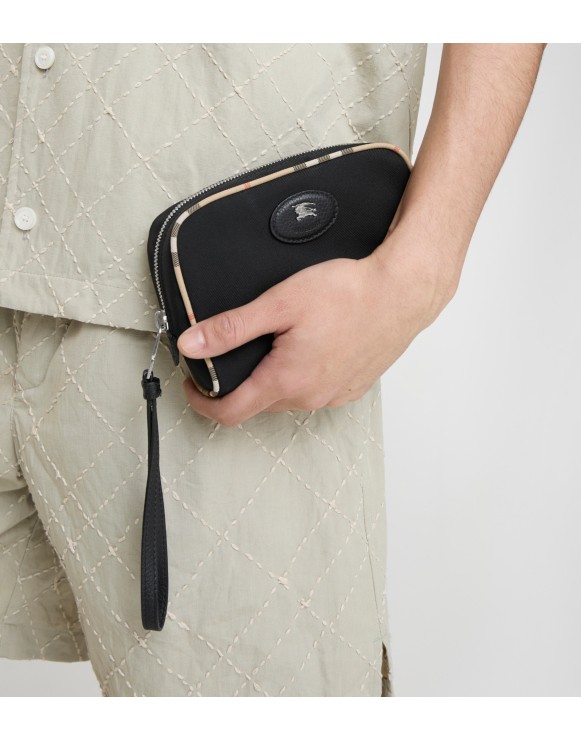 デザイナー テック＆トラベルアクセサリー | Burberry® 公式サイト