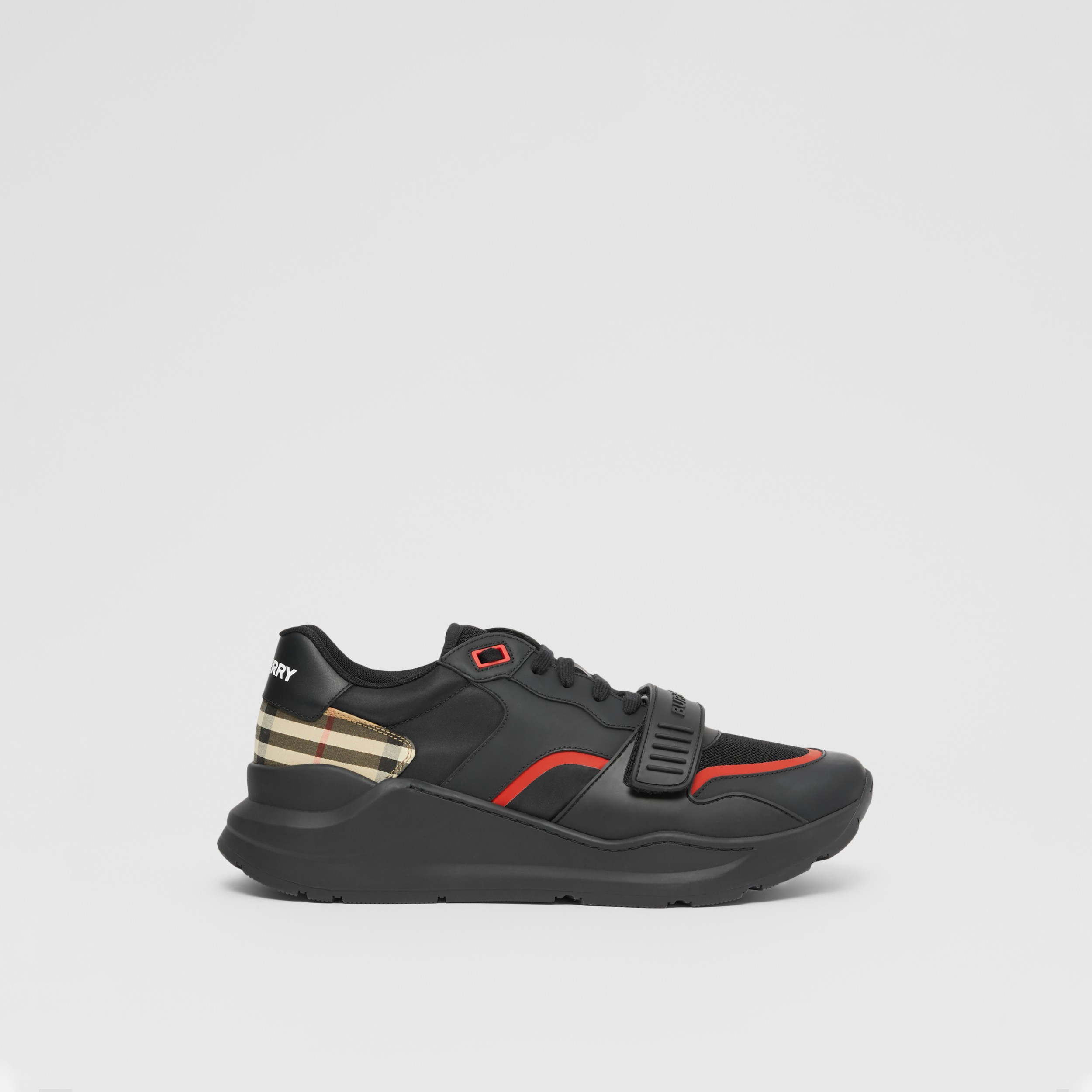 Introducir 71+ imagen burberry black sneakers