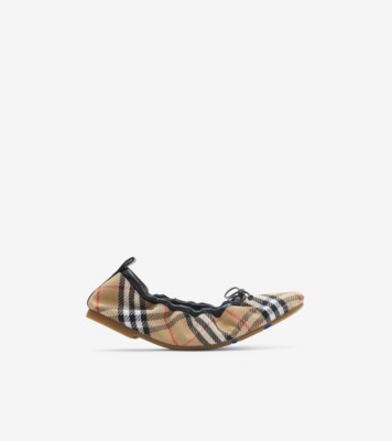 73D88A60-4244-45B9-8A03-