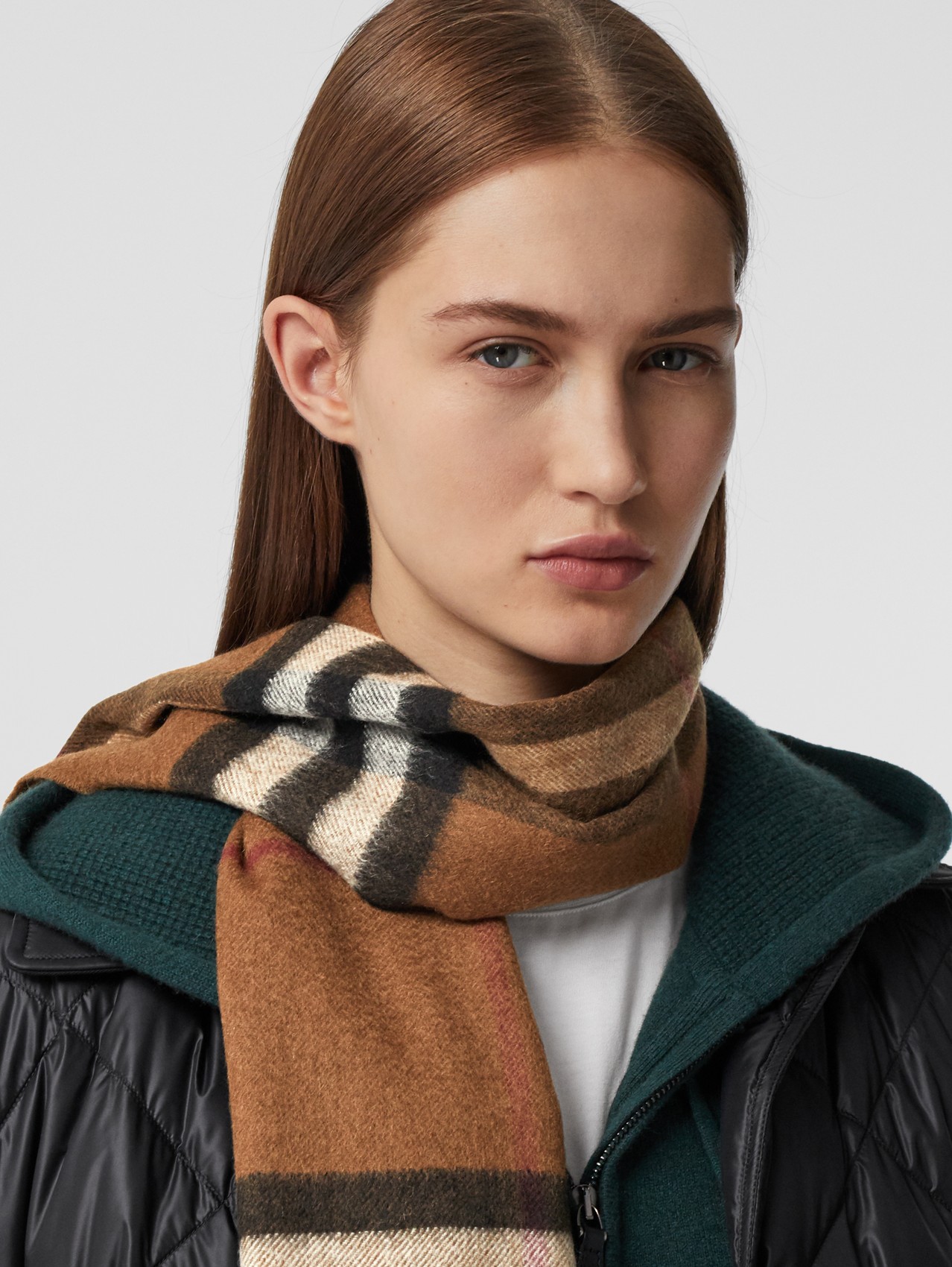 The Classic Check Cashmere Scarf in Birch Brown