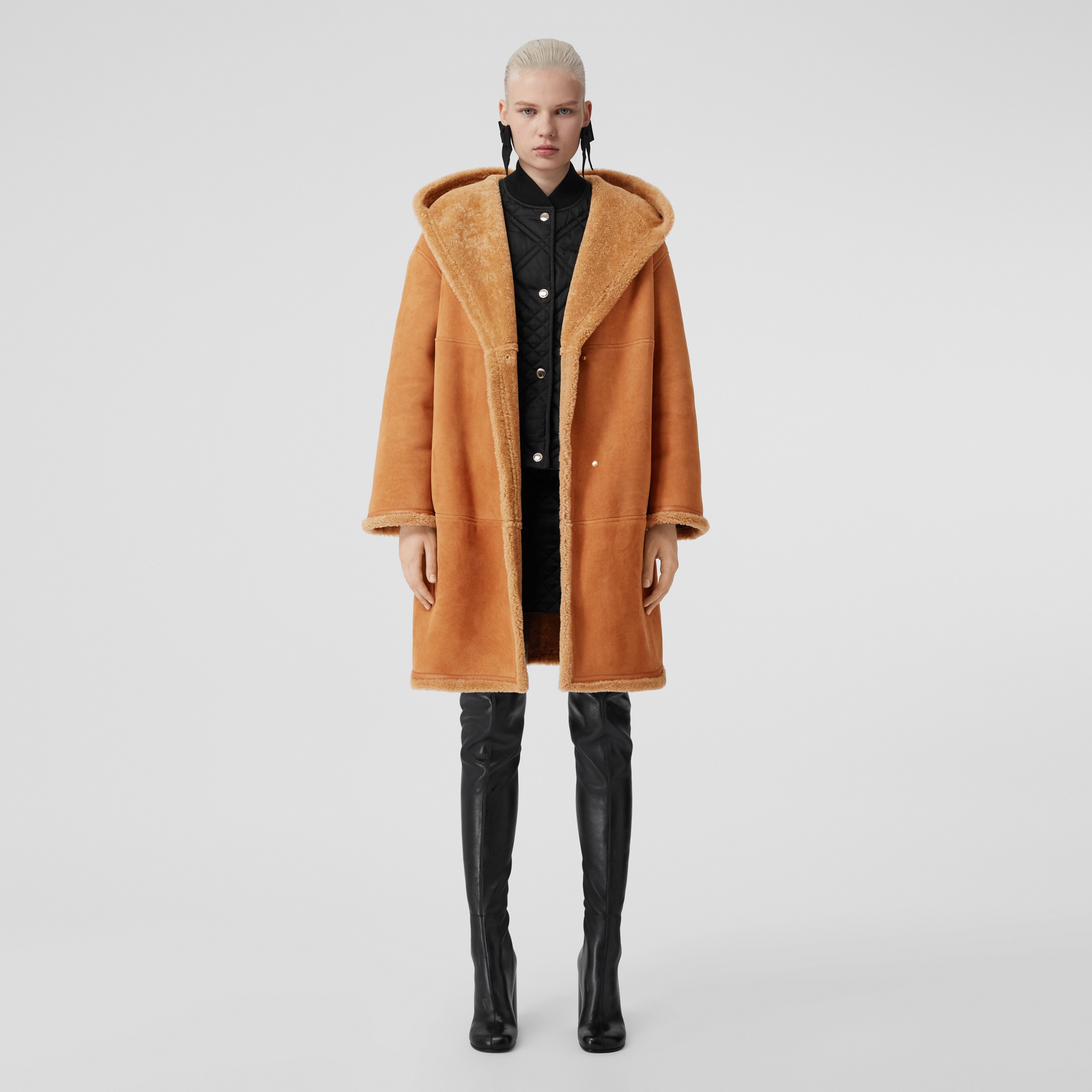 Manteau à capuche en cuir velours et shearling (Camel) - Femme | Site officiel Burberry® - 1