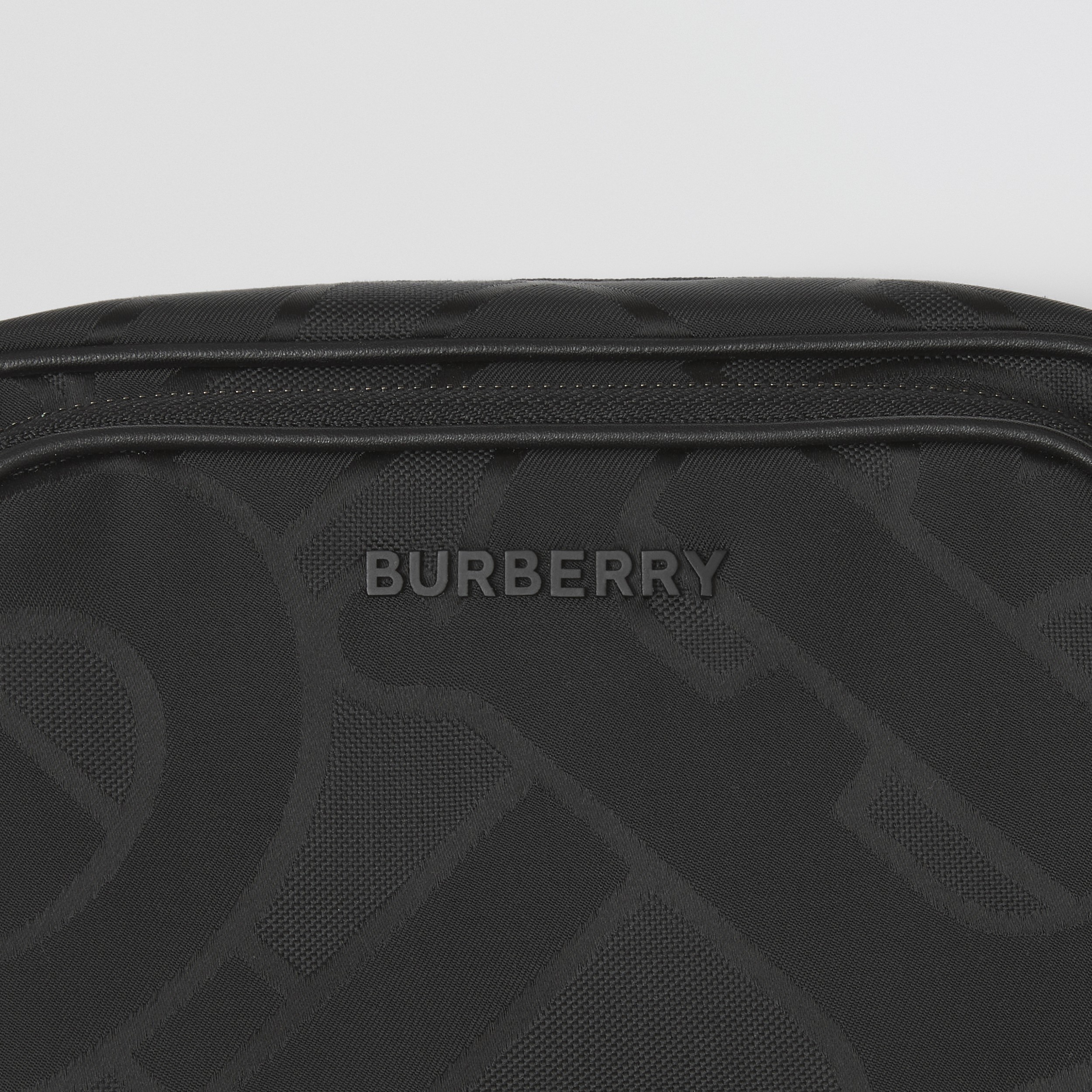 モノグラムジャカード クロスボディバッグ (ブラック) - メンズ | Burberry®公式サイト