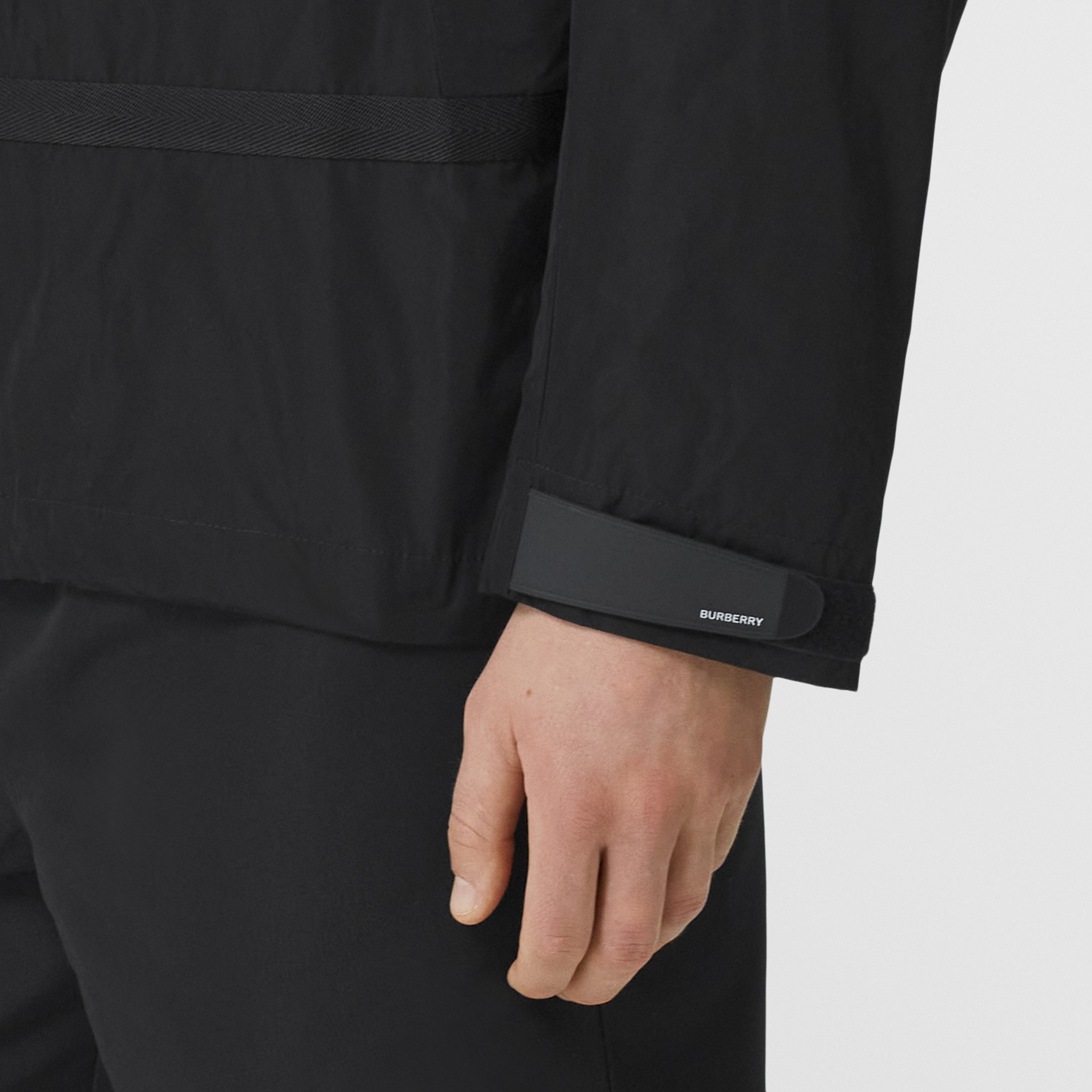 Logo Appliqué Lightweight Hooded Jacket in Black - Men | Burberry® Official - 2