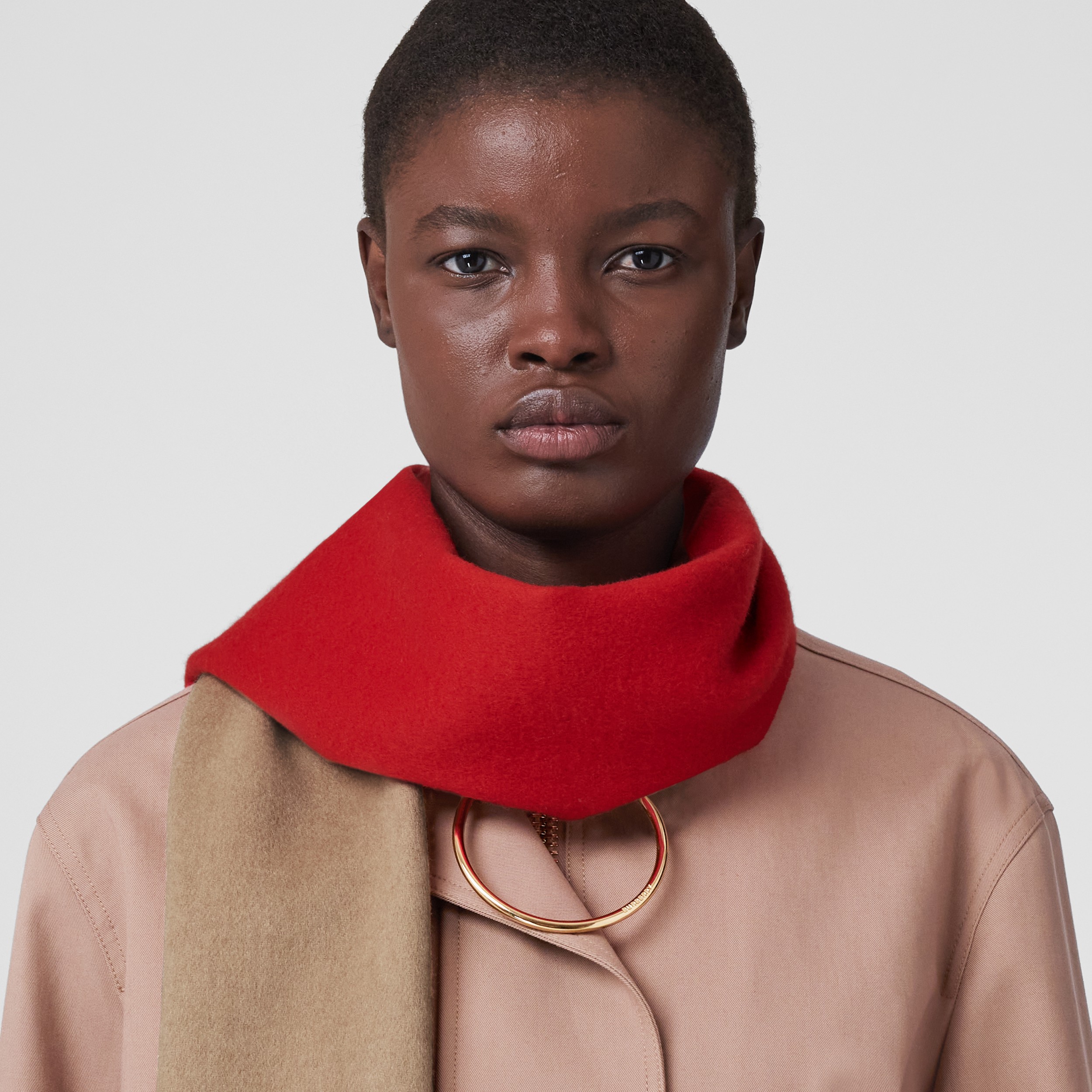 Reversible Monogram Motif Cashmere Scarf in Bright Red/camel | Burberry® Official - 3