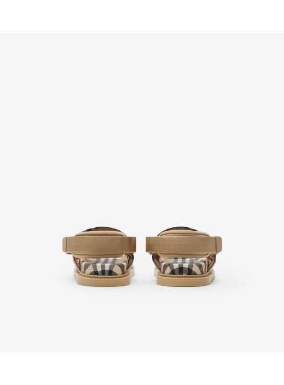 Burberry baby shoes hot sale size chart