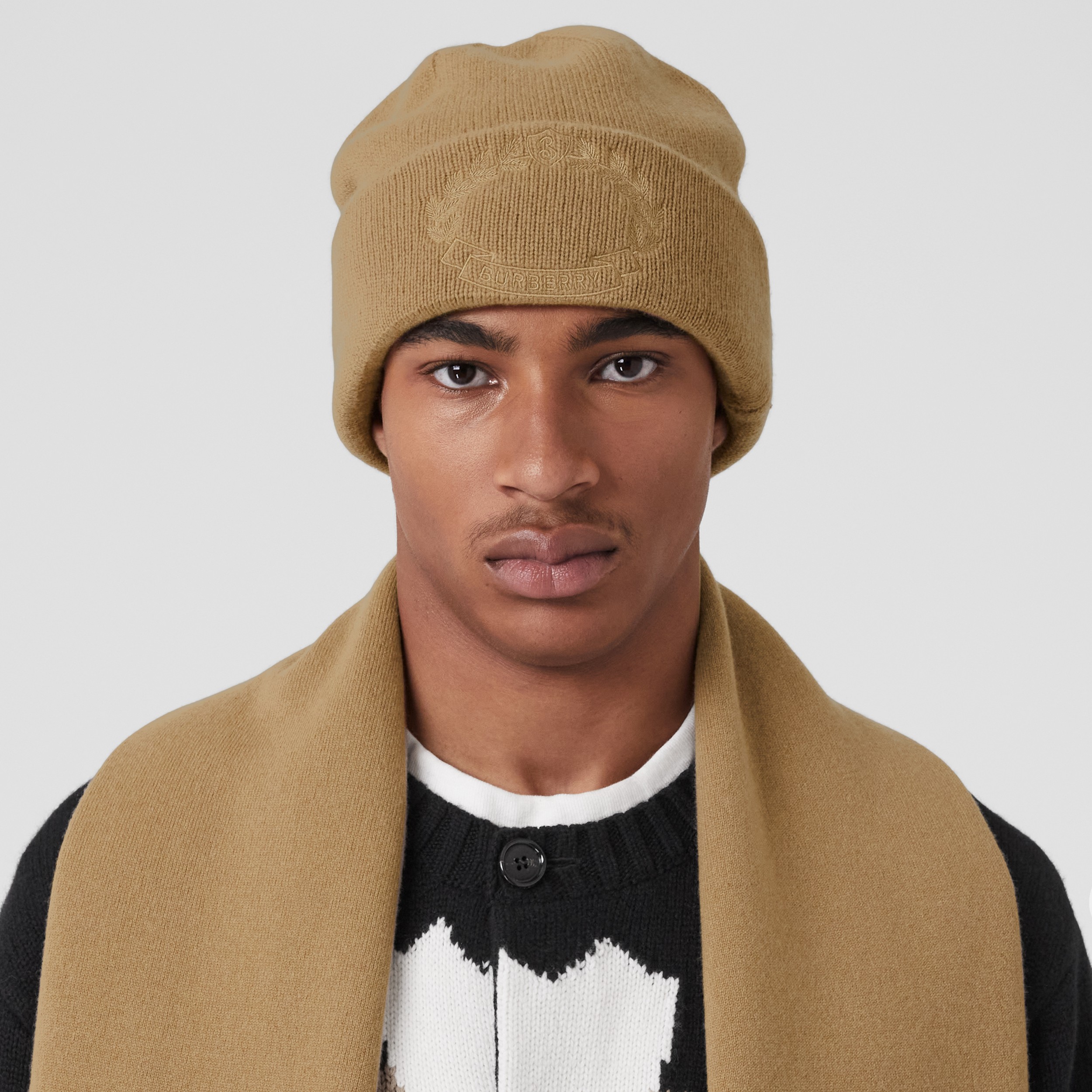Oak Leaf Crest Cashmere Beanie in Camel | Burberry® Official - 4