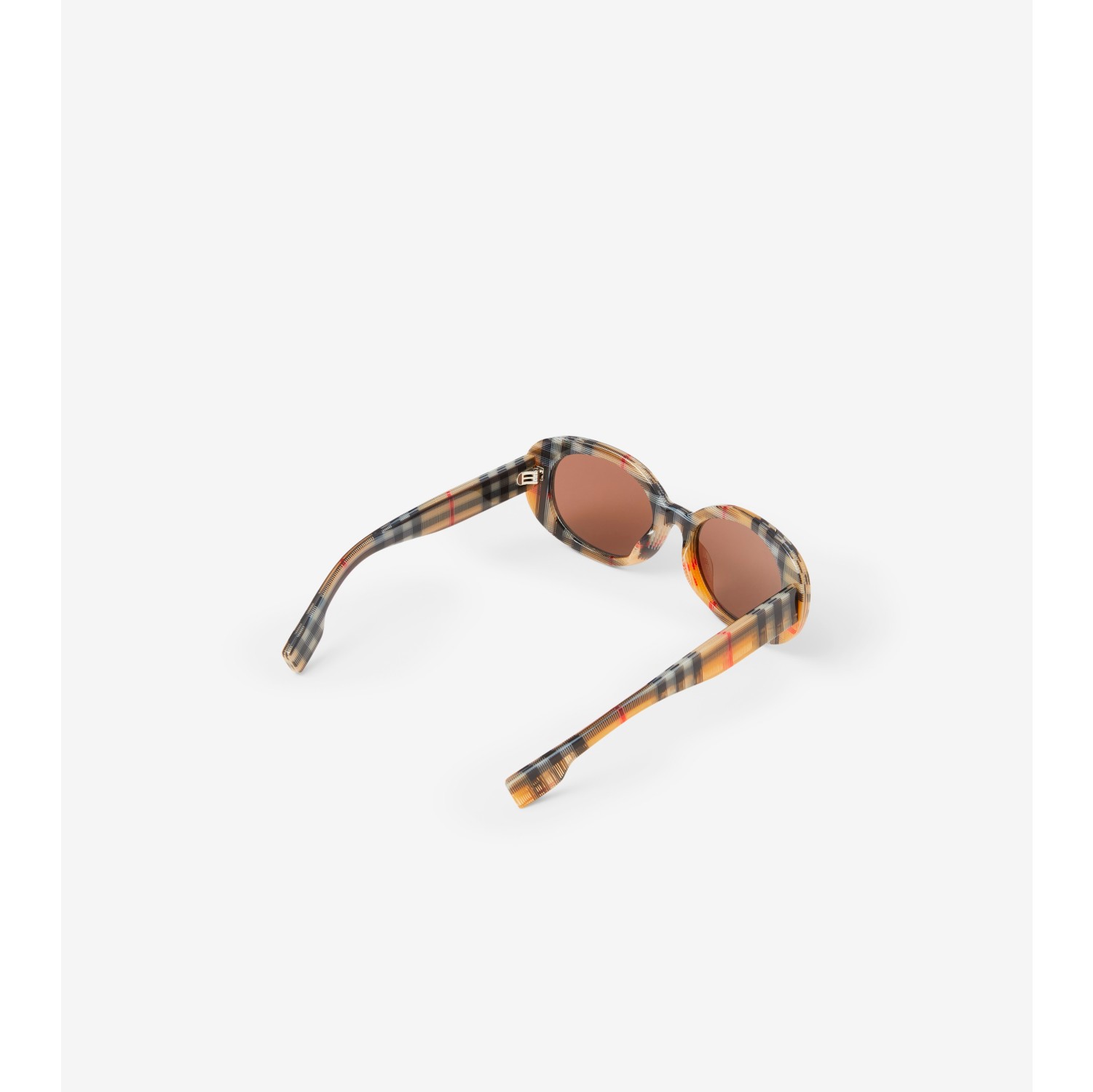 Burberry store retro sunglasses