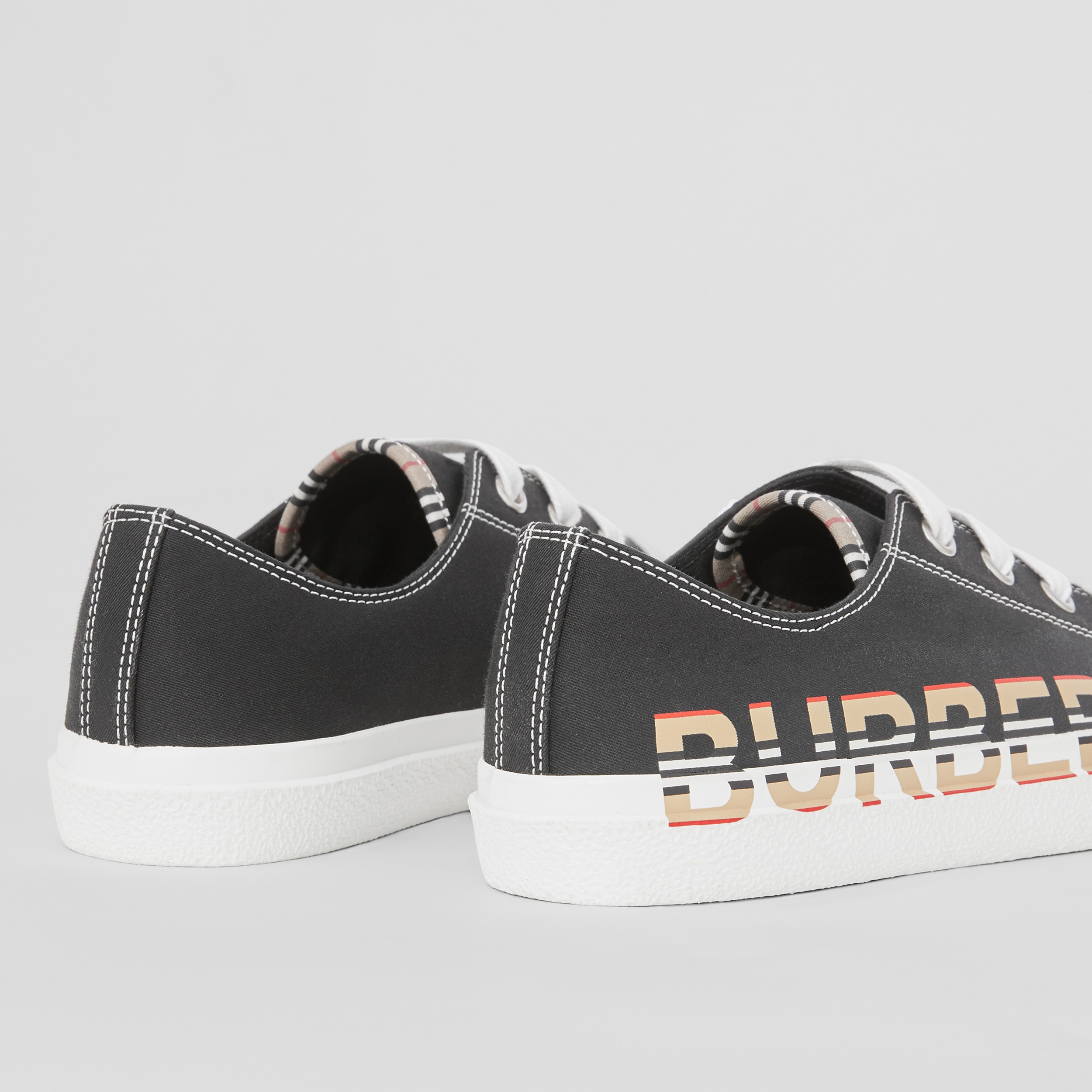 Sneaker aus Baumwollgabardine mit Burberry-Logo im Streifendesign (Schwarz) | Burberry® - 2