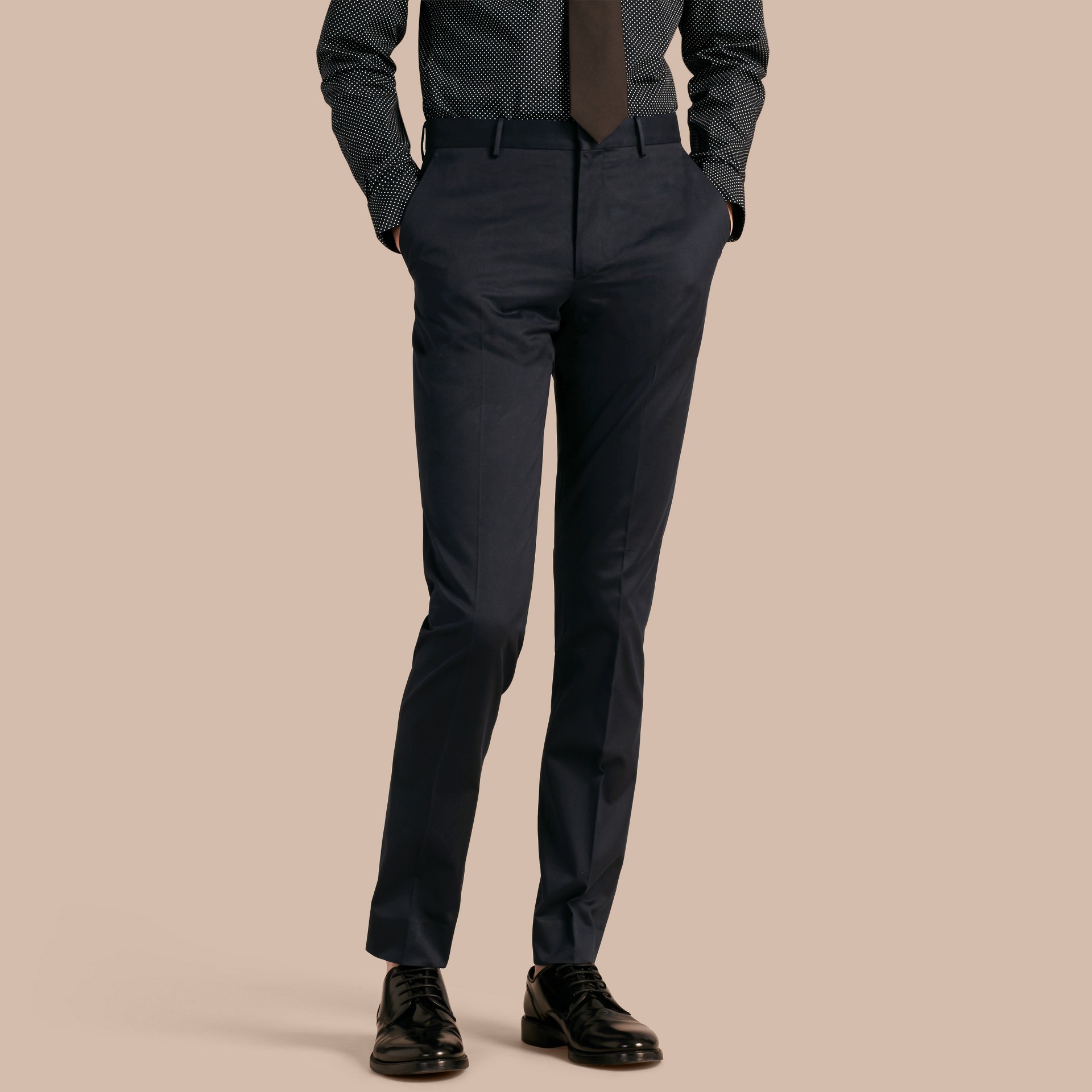 Narrow Choices Trousers are what the English call pants! They are big into skinny jeans and trousers, so dress over the British chick in slim trousers and cute tops!
