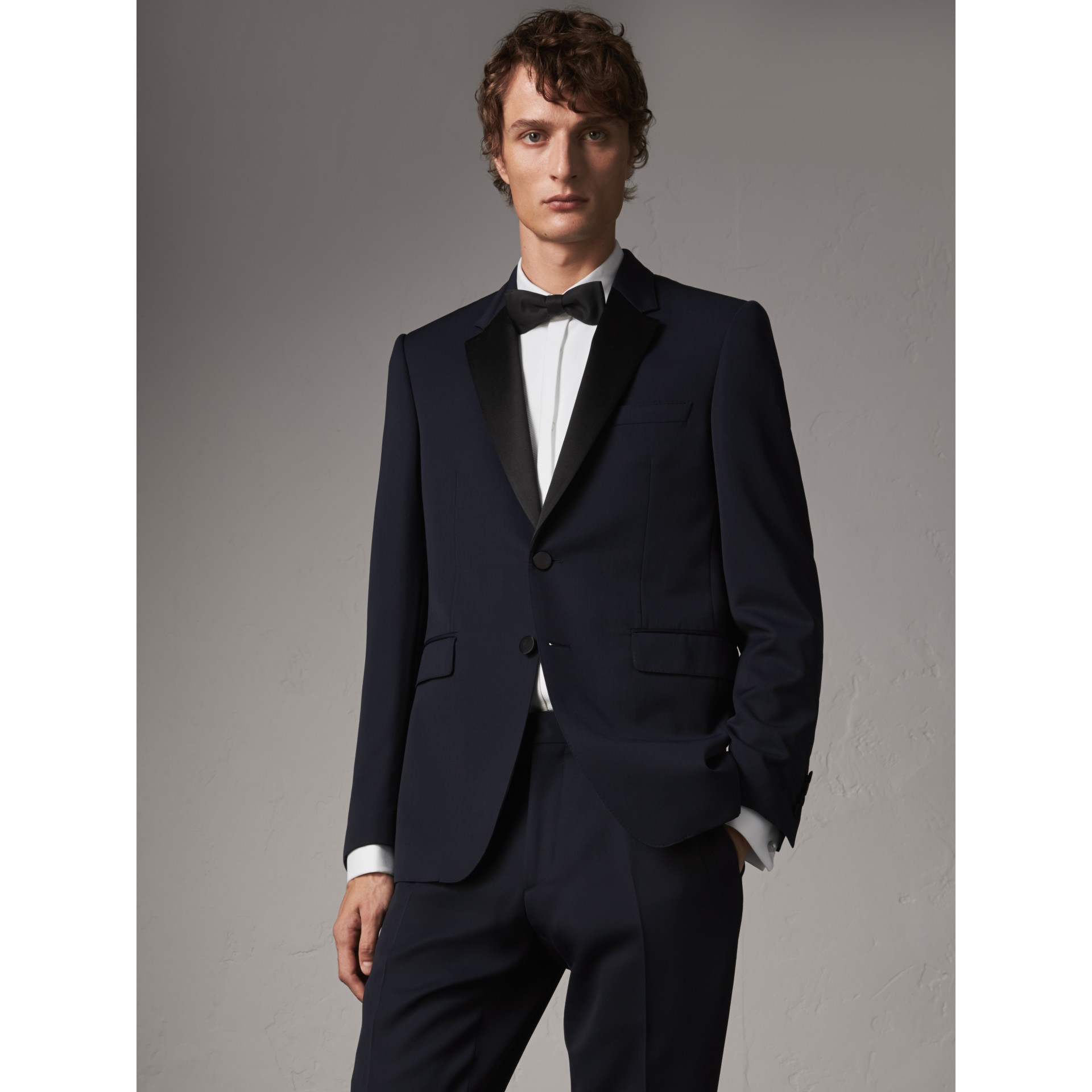 Modern Fit Virgin Wool Half-canvas Tuxedo in Navy - Men | Burberry ...