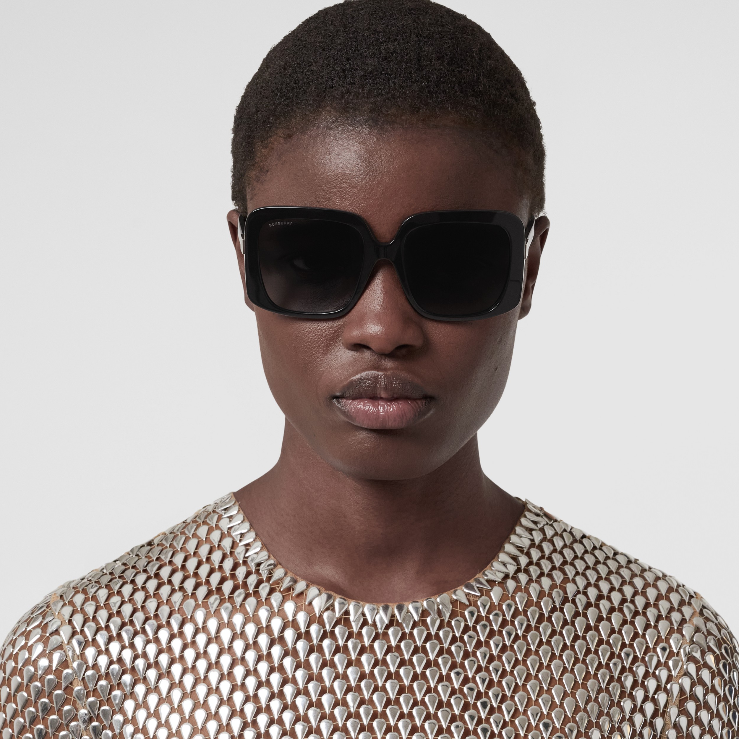 Hardware Detail Square Frame Sunglasses in Black - Women | Burberry® Official - 3