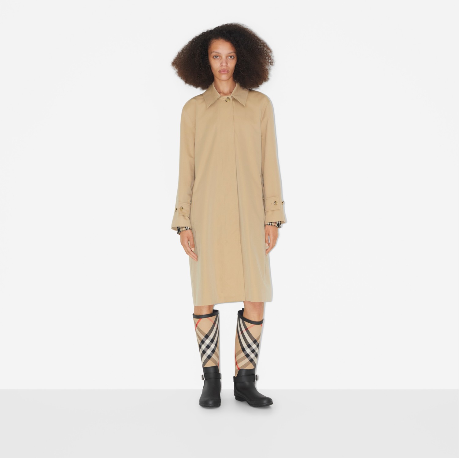 Midlength Check Hood Gabardine Car Coat in Honey Women, Cotton
