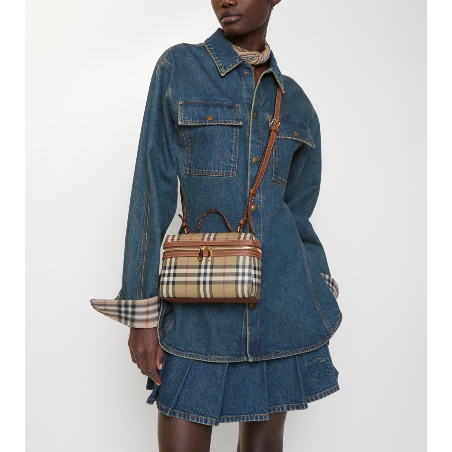 Check Vanity Bag​