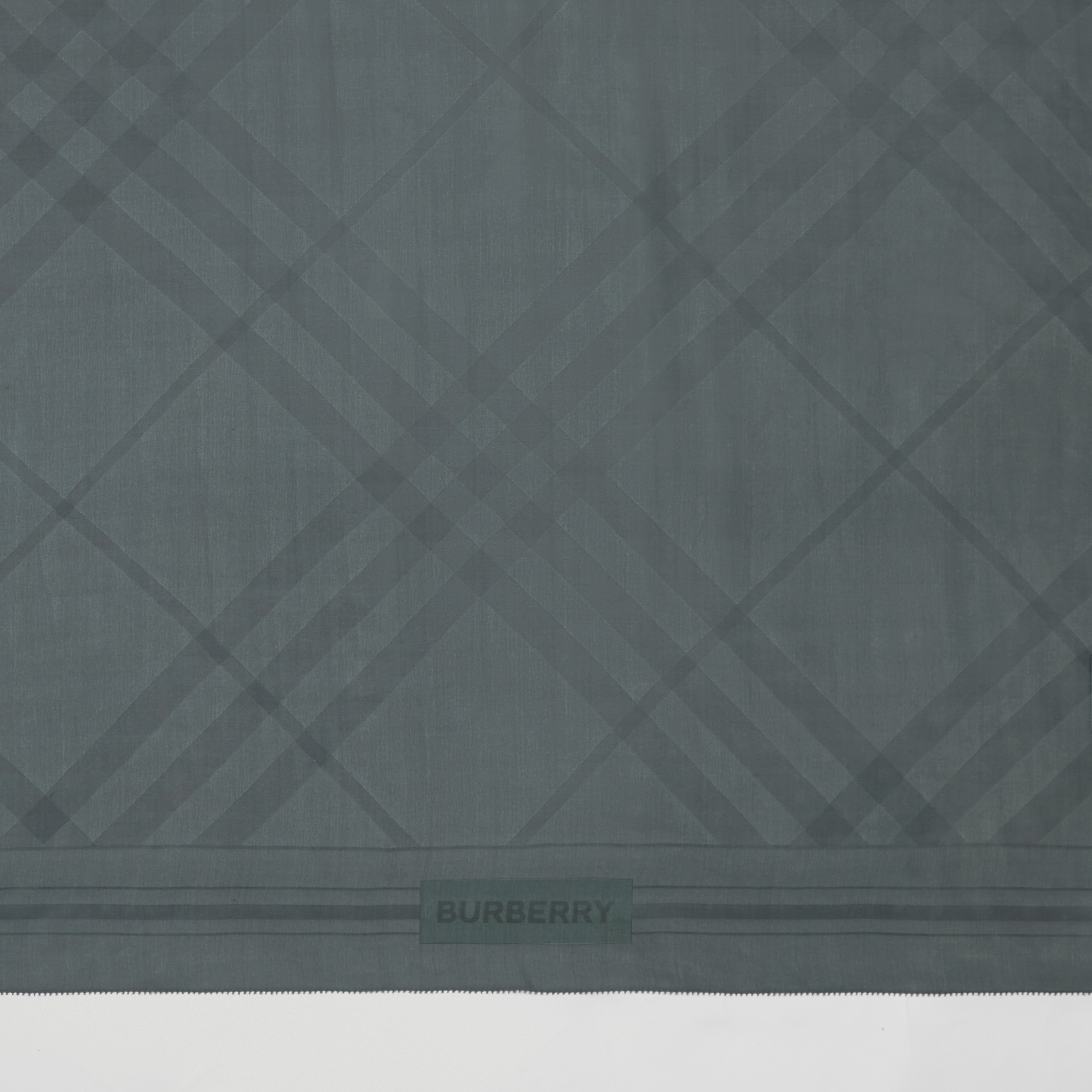 格纹丝质雪纺提花围巾 (深灰色) | Burberry® 博柏利官网 - 2