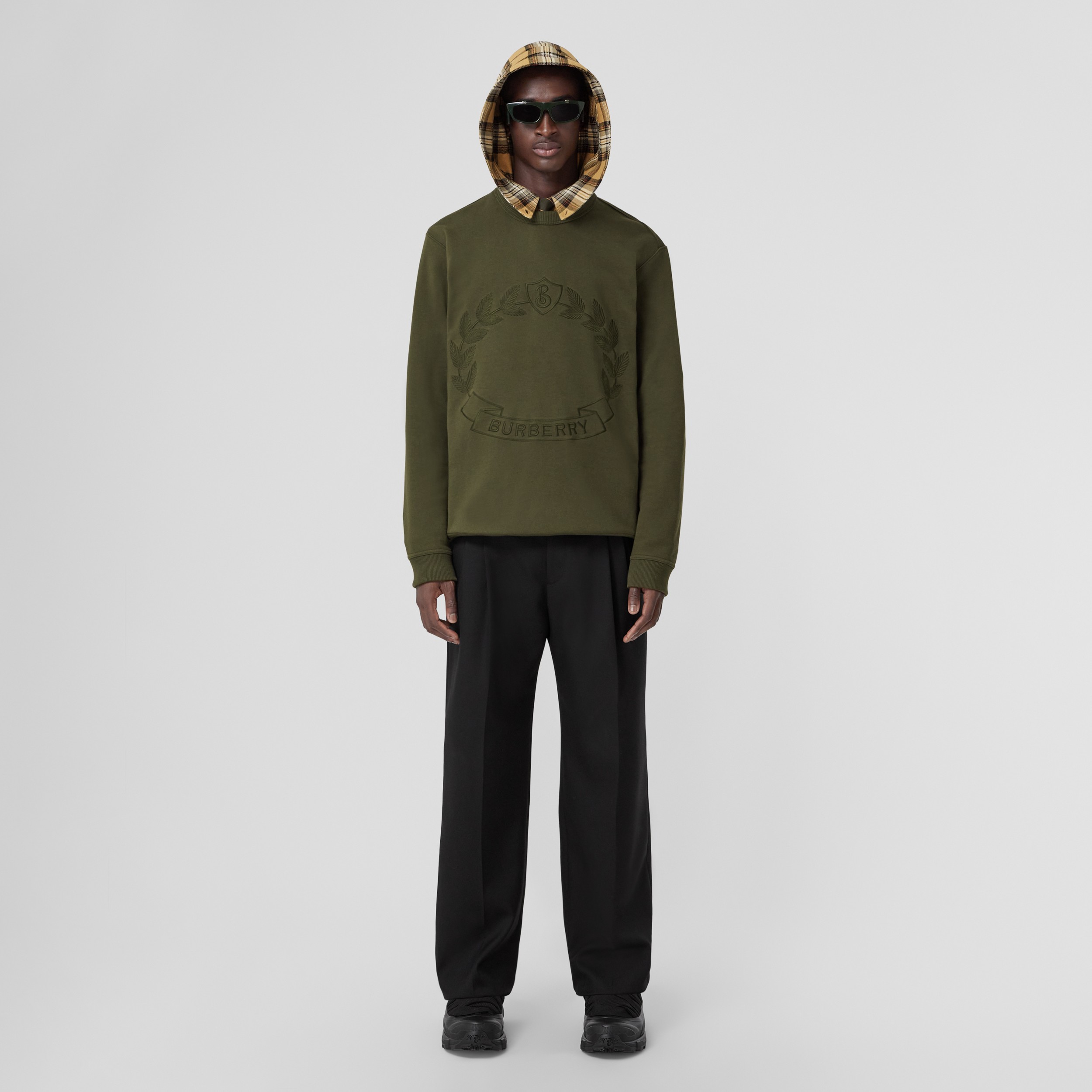 Suéter em algodão com emblema de folha de carvalho bordado (Verde Floresta) - Homens | Burberry® oficial - 1