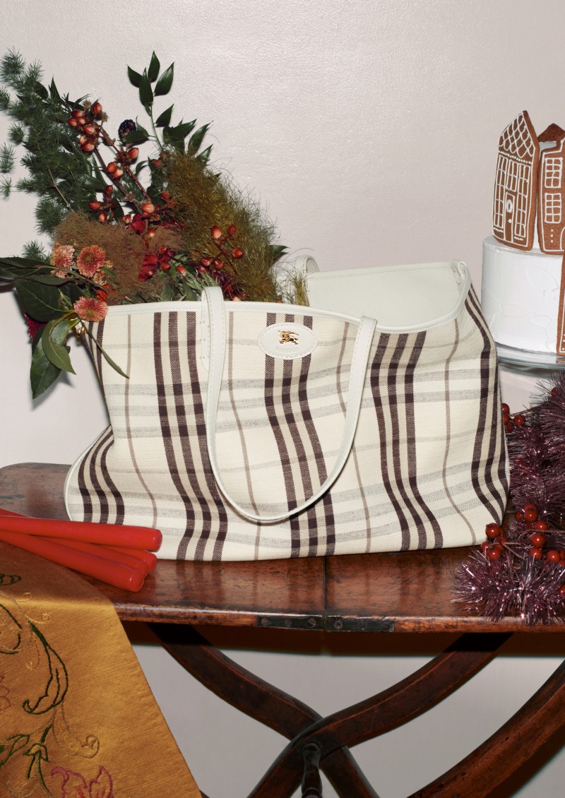 Burberry Festive Campaign featuring the bloomsbury tote bag in white check. 