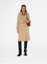 Woman wearing Long Chelsea Heritage Trench coat