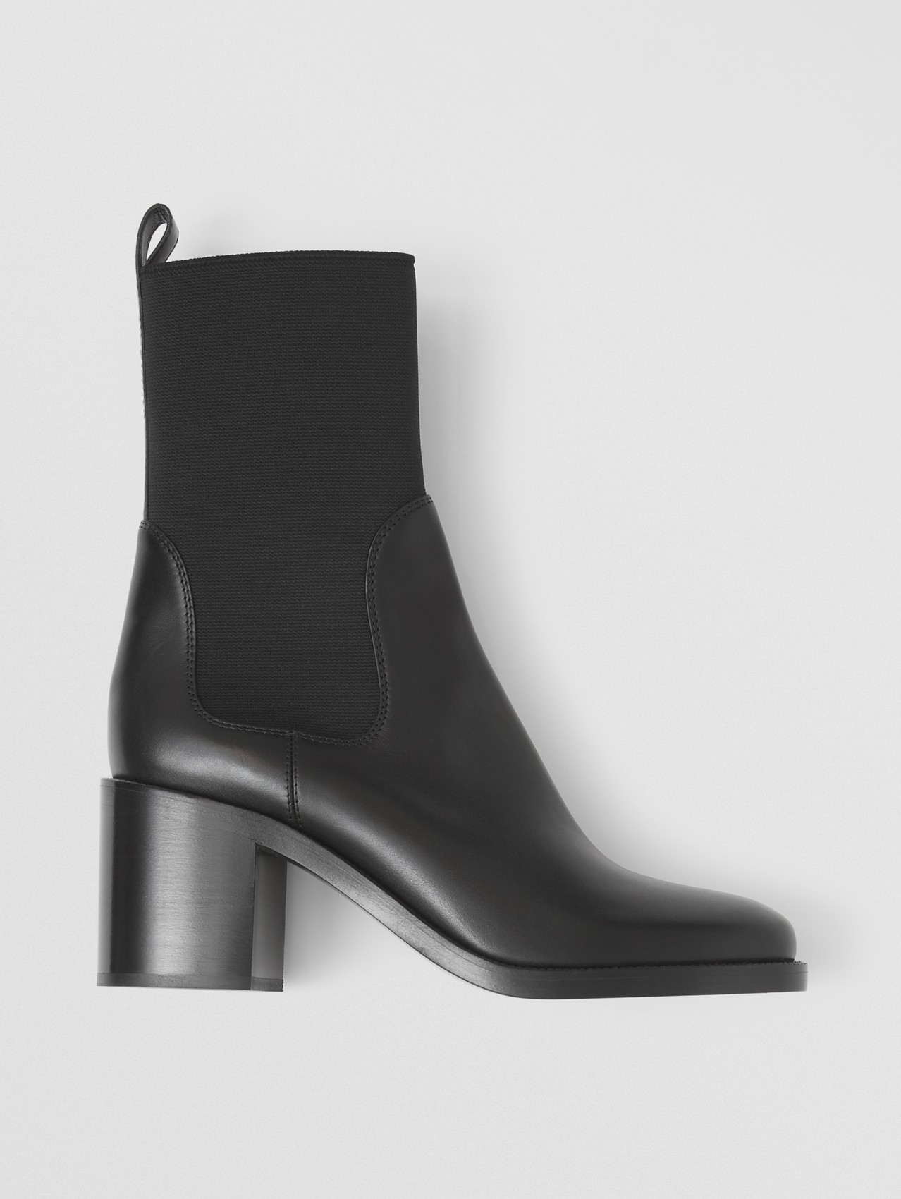 Leather Heeled Chelsea Boots in Black