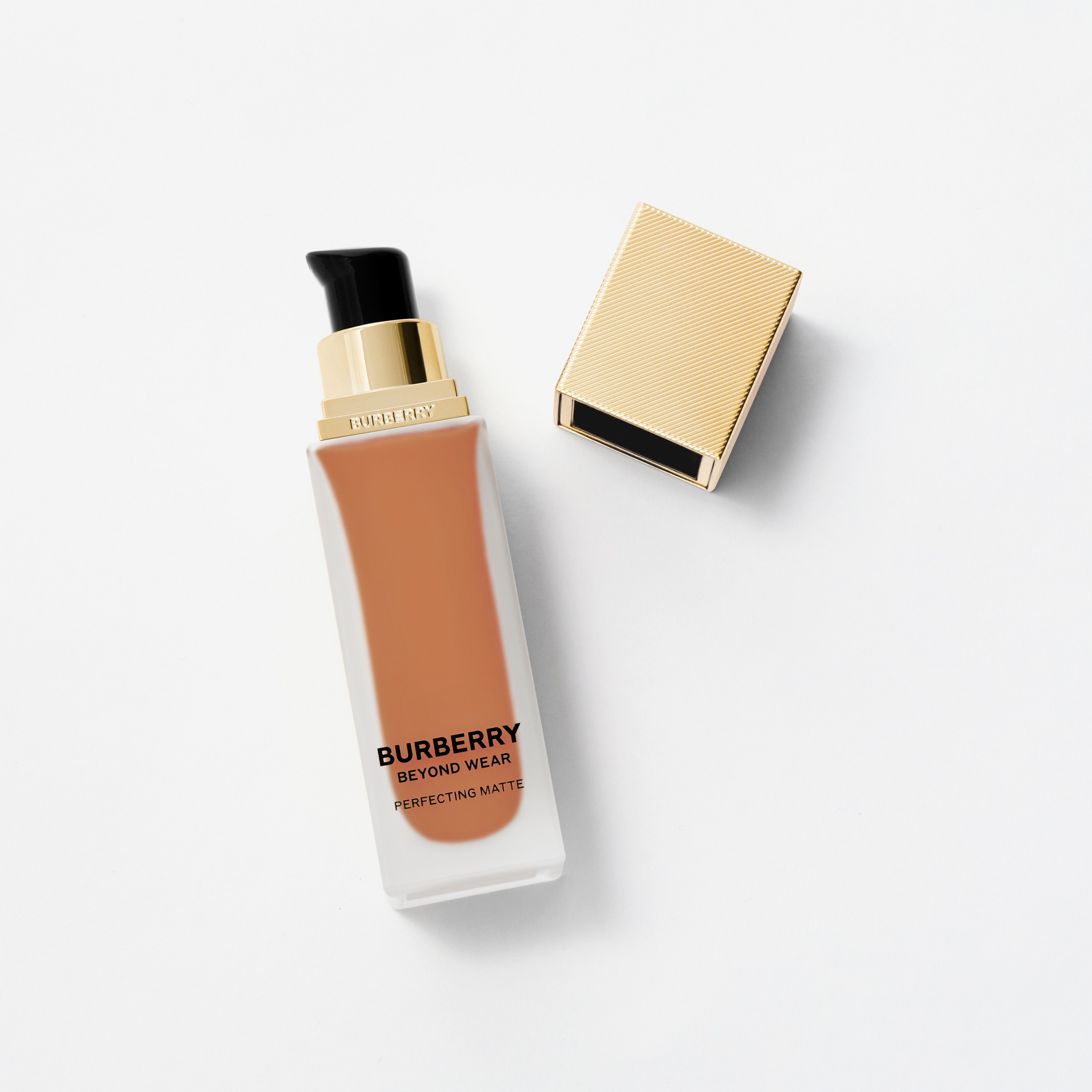 Beyond Wear Perfecting Matte Foundation – 115 Medium-Deep Cool - Donna | Sito ufficiale Burberry® - 1