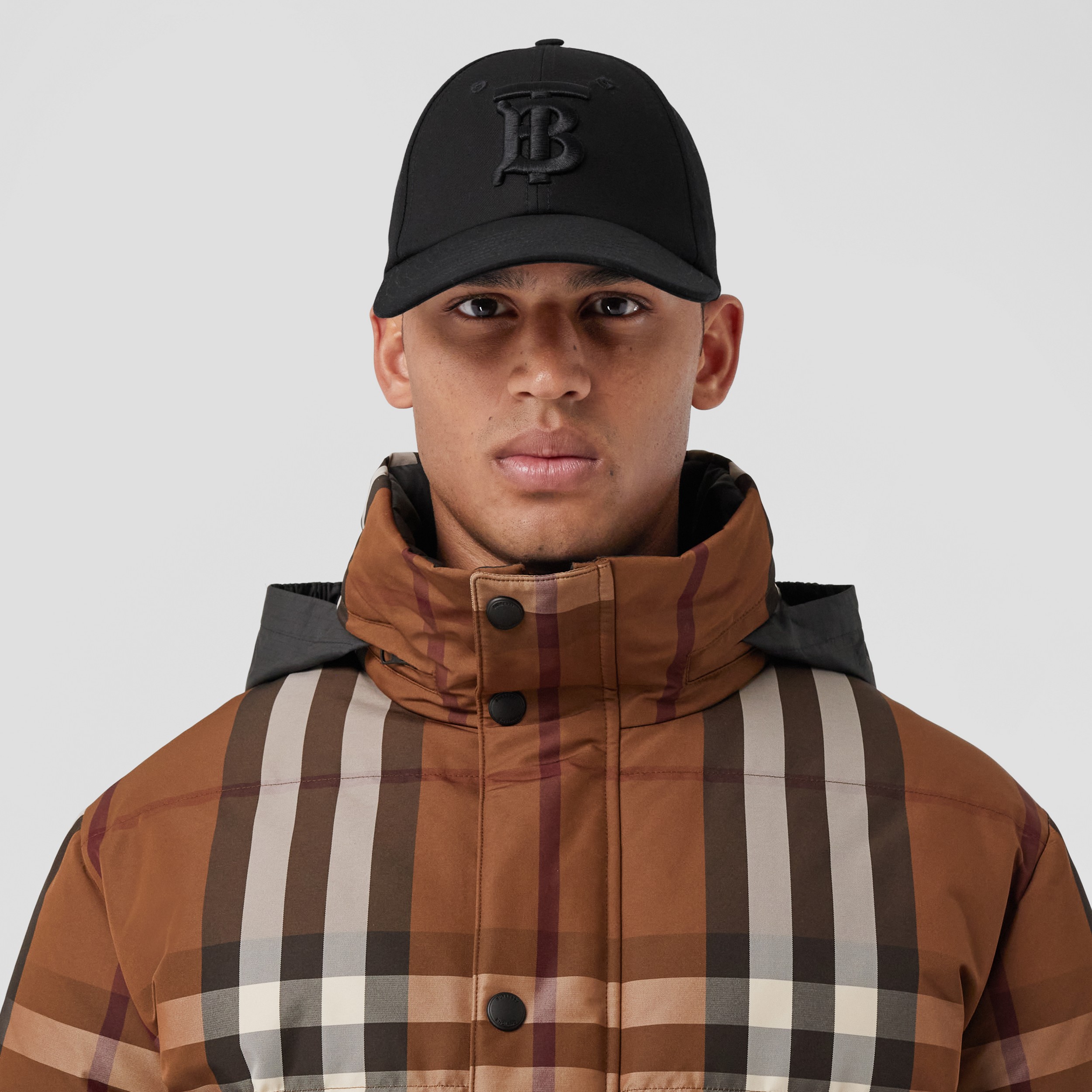 Packaway Hood Reversible Check Nylon Puffer Jacket in Dark Birch Brown - Men | Burberry® Official - 2