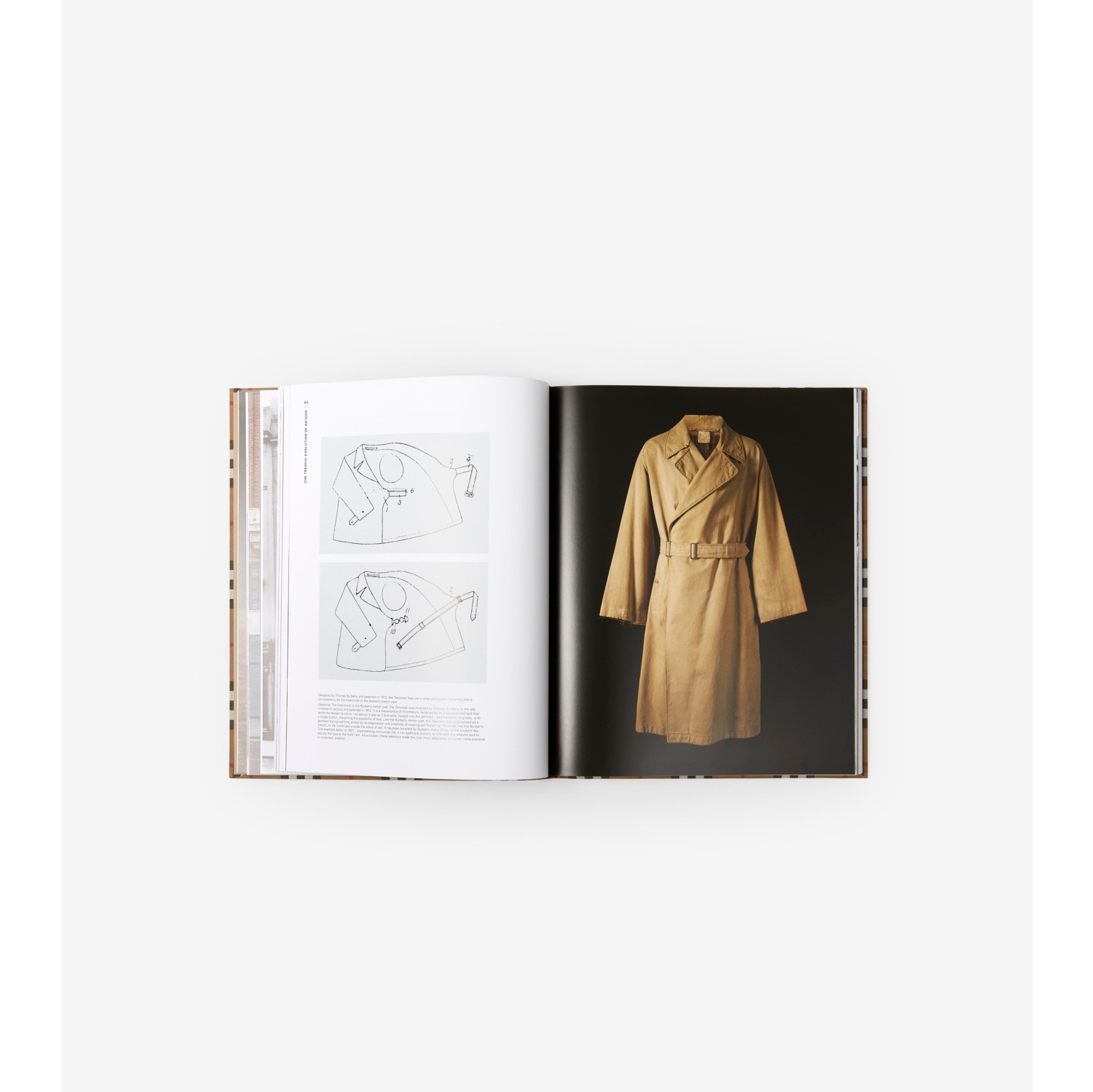 The Burberry Book (アーカイブベージュ) | Burberry®公式サイト