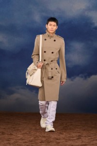 Burberry SS26 Show model Junyeong Baek wearing a Silk cotton trench coat and Leather Tone boots