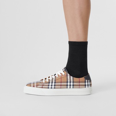 チェック コットン&レザー スニーカー (バーチブラウン) - メンズ | Burberry®公式サイト チェック コットン&レザー スニーカー (バーチブラウン) - メンズ | Burberry®公式サイト