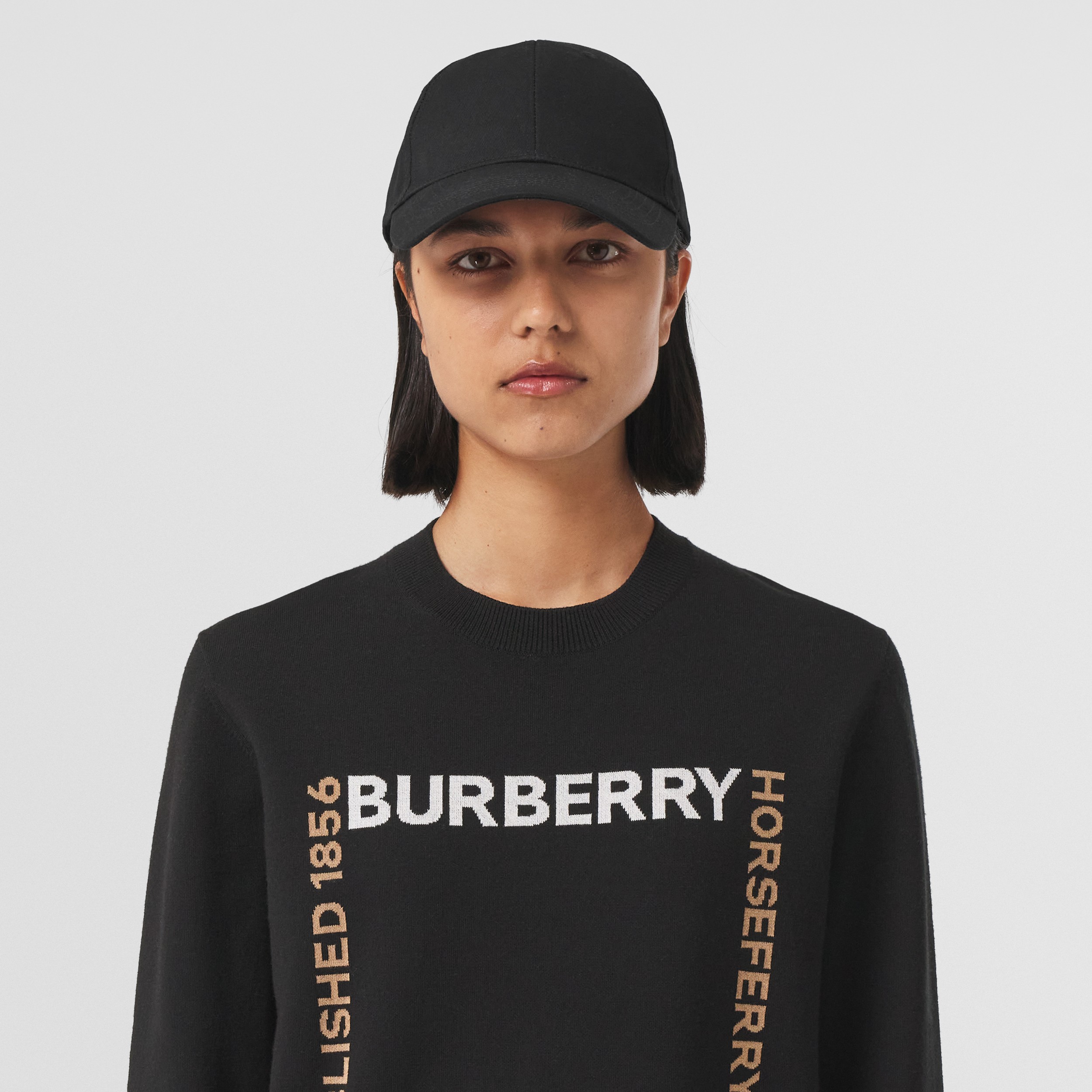 Wollmischpullover mit Horseferry-Schriftzug in Quadratform (Schwarz) - Damen | Burberry® - 2