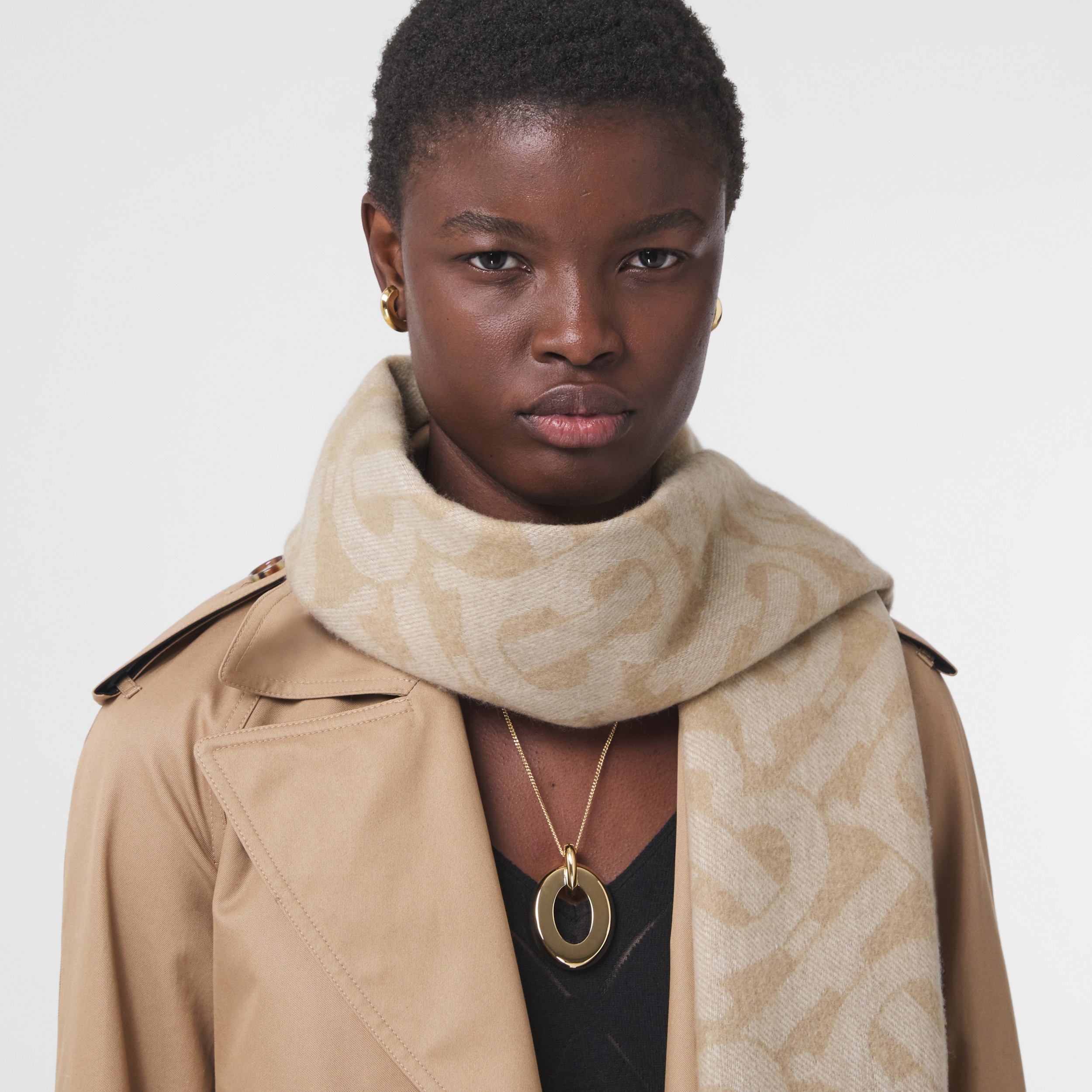 Reversible Check and Monogram Cashmere Scarf in Archive Beige | Burberry® Official - 3