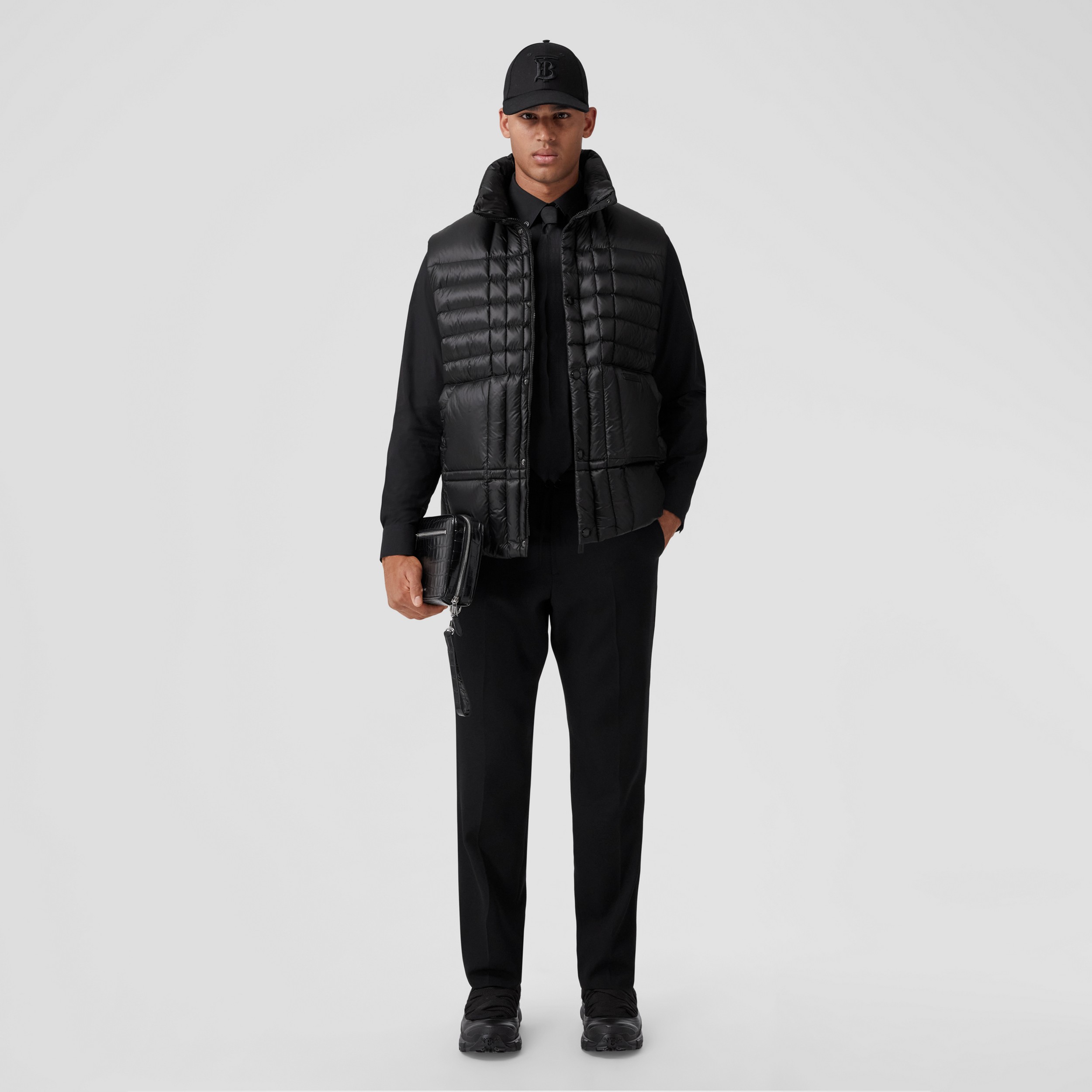 Veste sans manches en nylon matelassé avec logo (Noir) - Homme | Site officiel Burberry® - 1