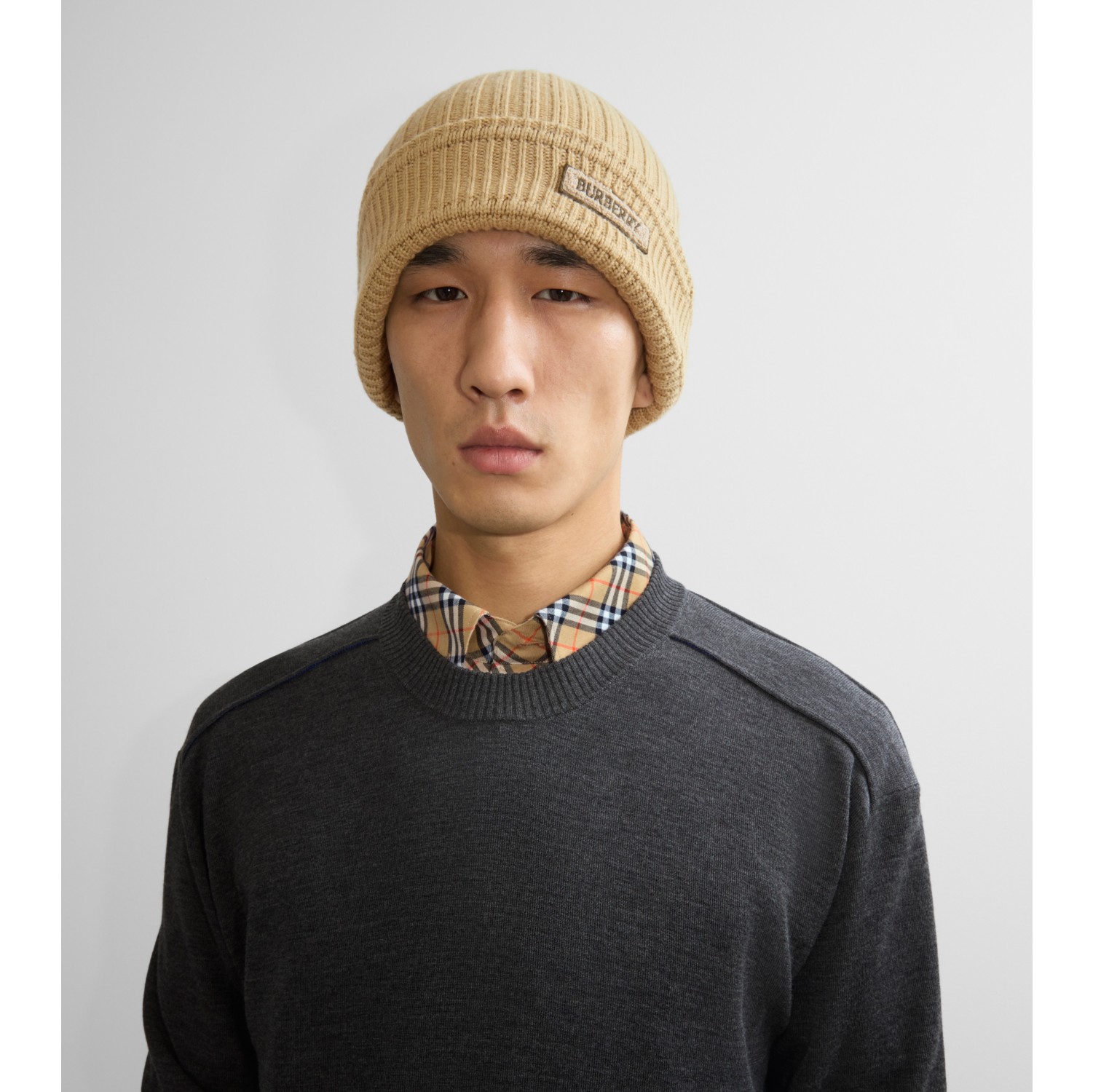 Bonnet en laine avec logo (Sable) - Homme | Site officiel Burberry®