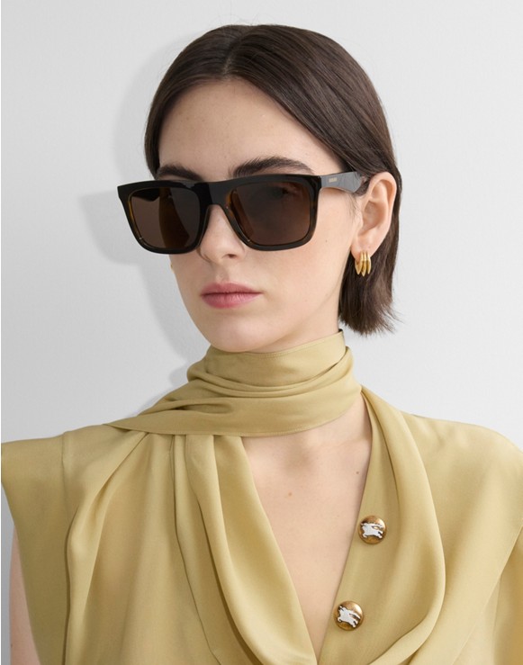 ウィメンズ デザイナーサングラス | Burberry® 公式サイト ウィメンズ デザイナーサングラス | Burberry® 公式サイト