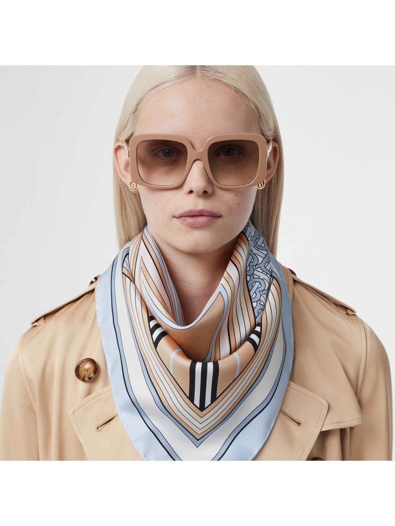 How to Wear a Scarf: Our Women's Guide, Personal Styling