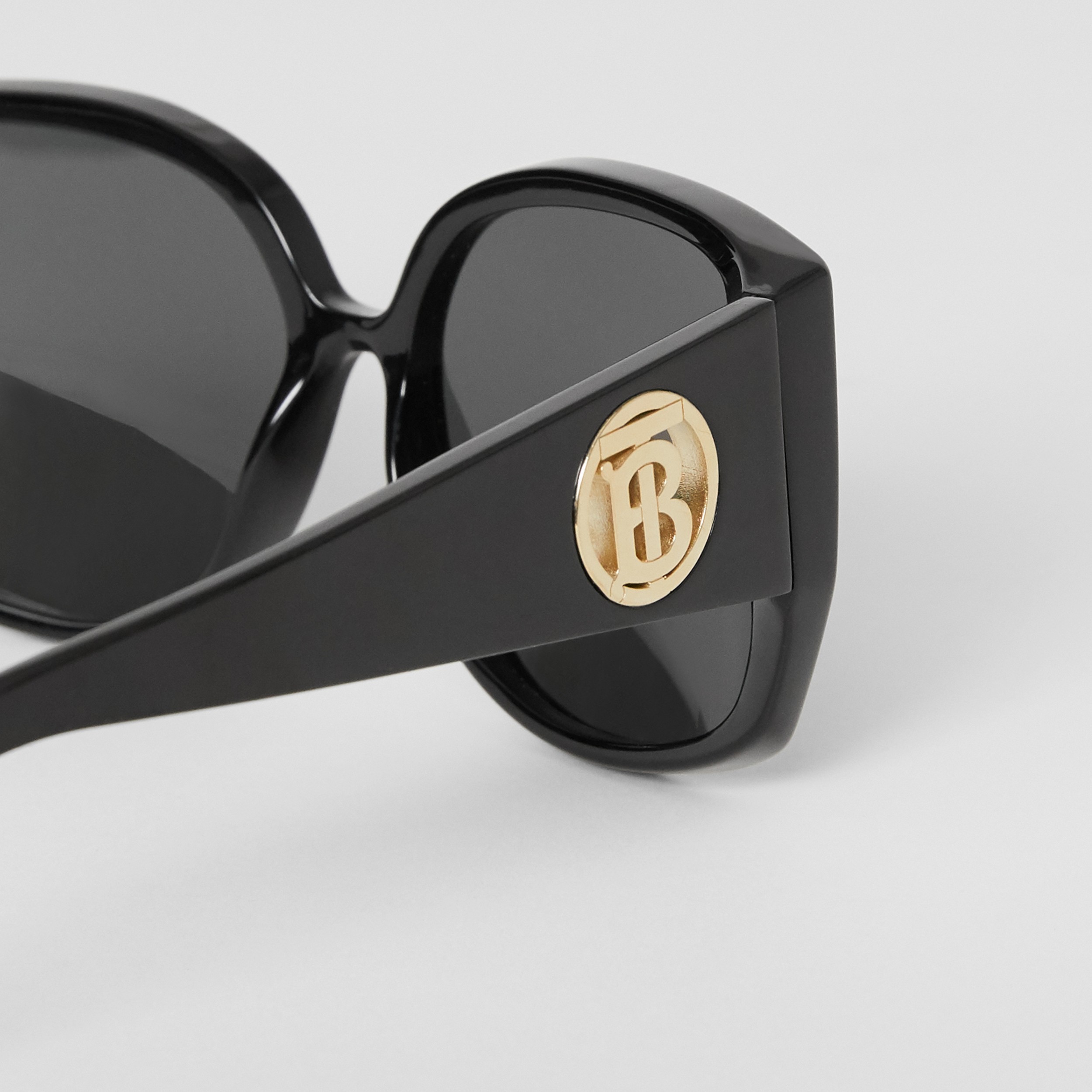 Oversized Butterfly Frame Sunglasses in Black - Women | Burberry® Official - 2