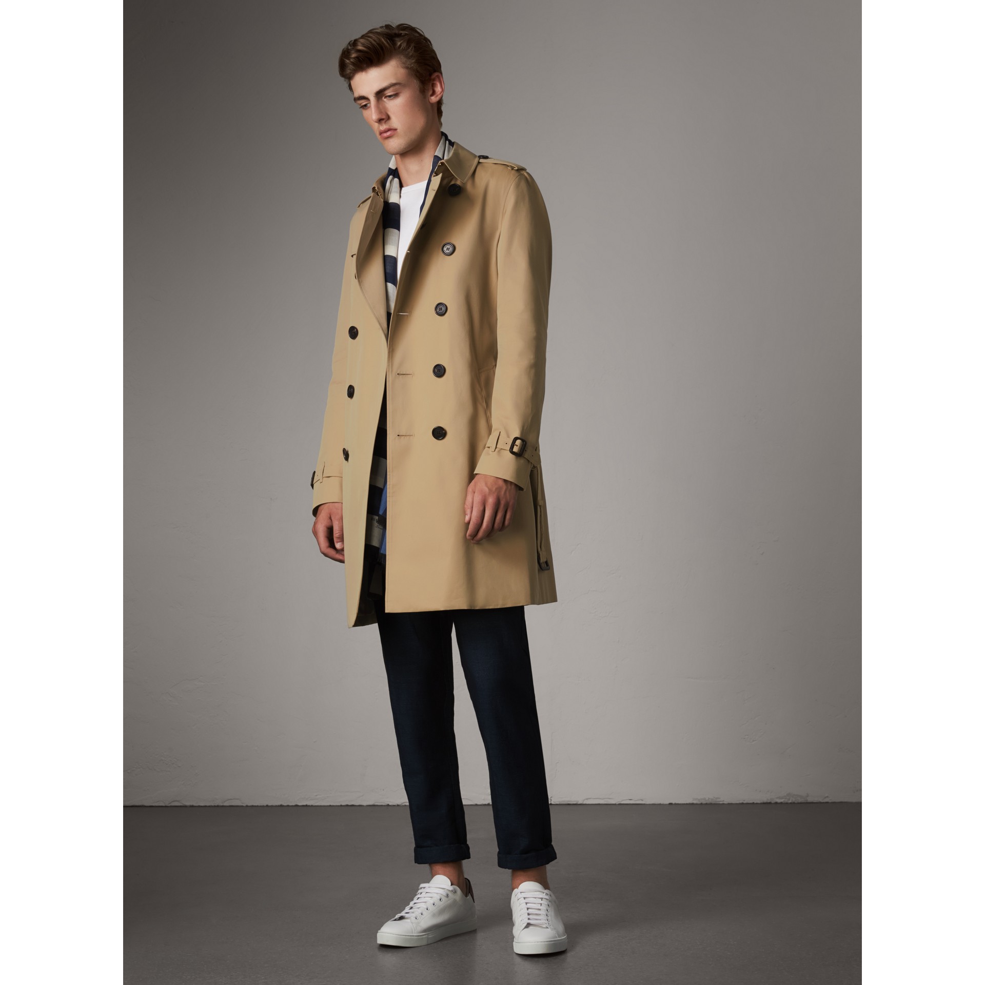 The Chelsea – Long Trench Coat in Honey - Men | Burberry United States
