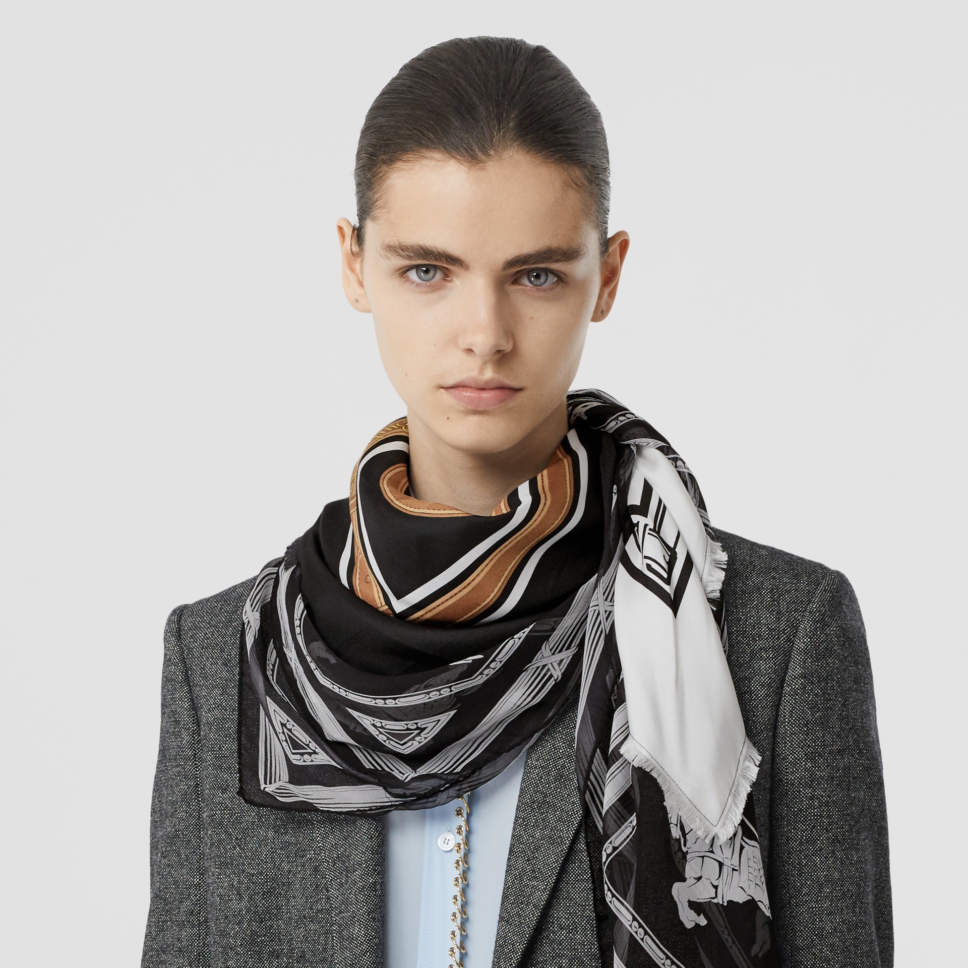Archive Scarf Print Silk Square Scarf in Black/white Burberry United