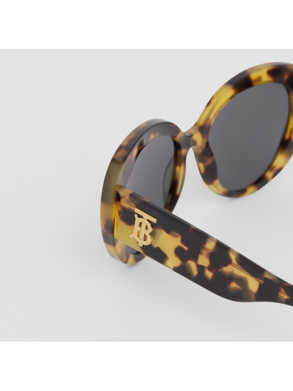  Monogram  Motif  Cat  eye  Frame Sunglasses in Bright 