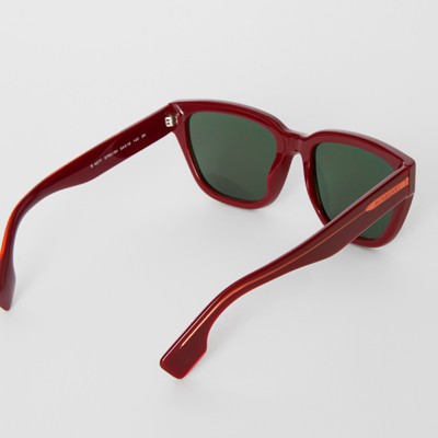 Square Frame Sunglasses in Burgundy 