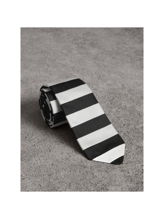 mens burberry bow tie