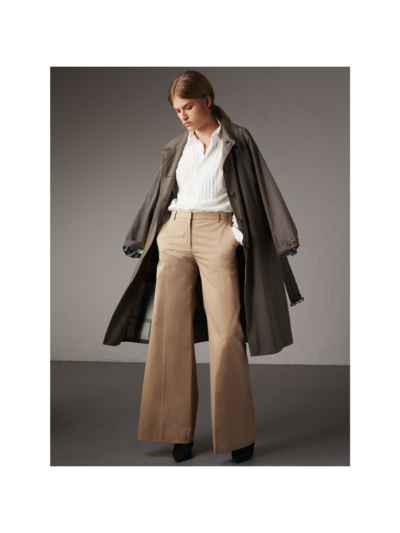 Short Double Wool Twill Trench Coat in Black Women Burberry United